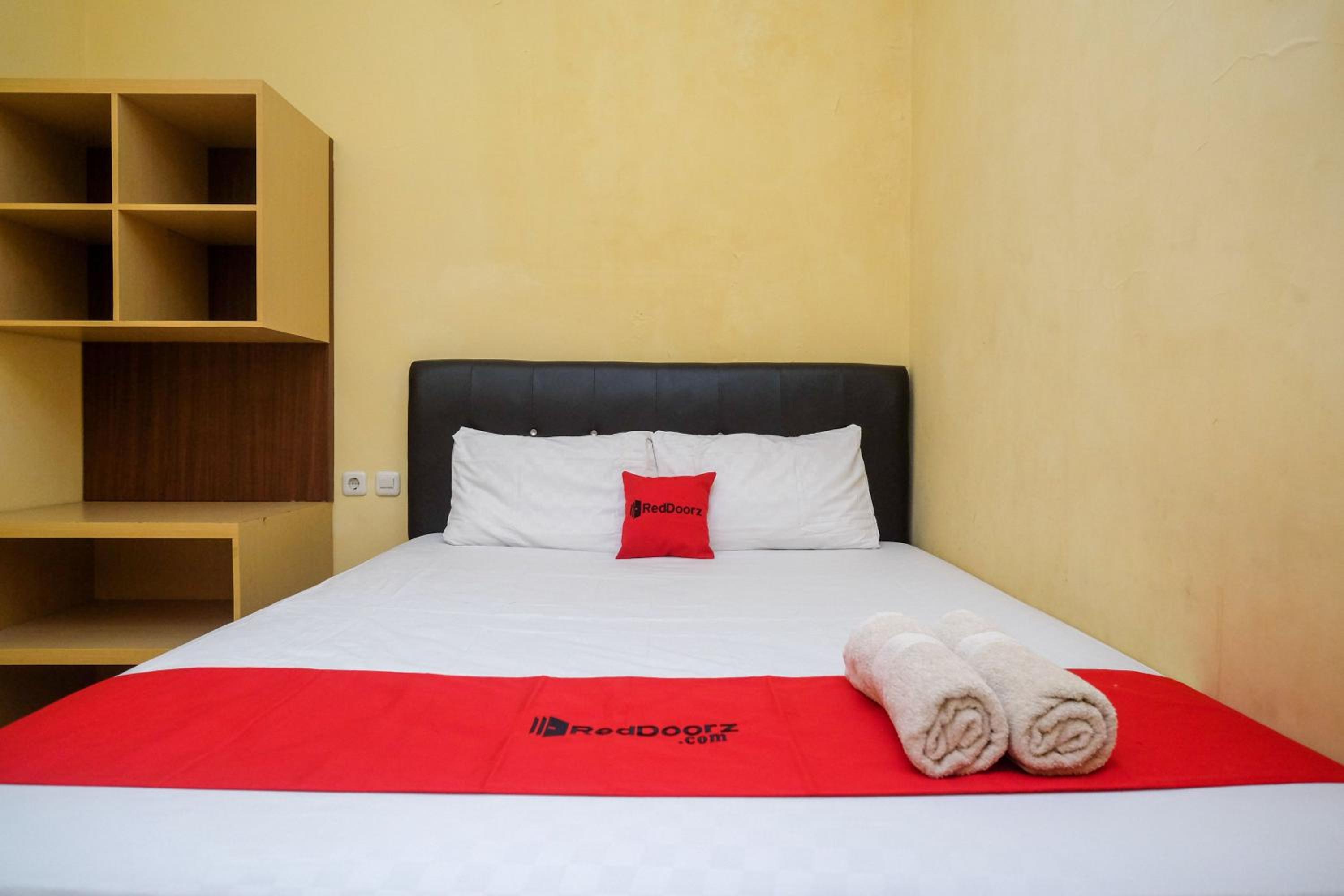 Deluxe Room - Photo 6