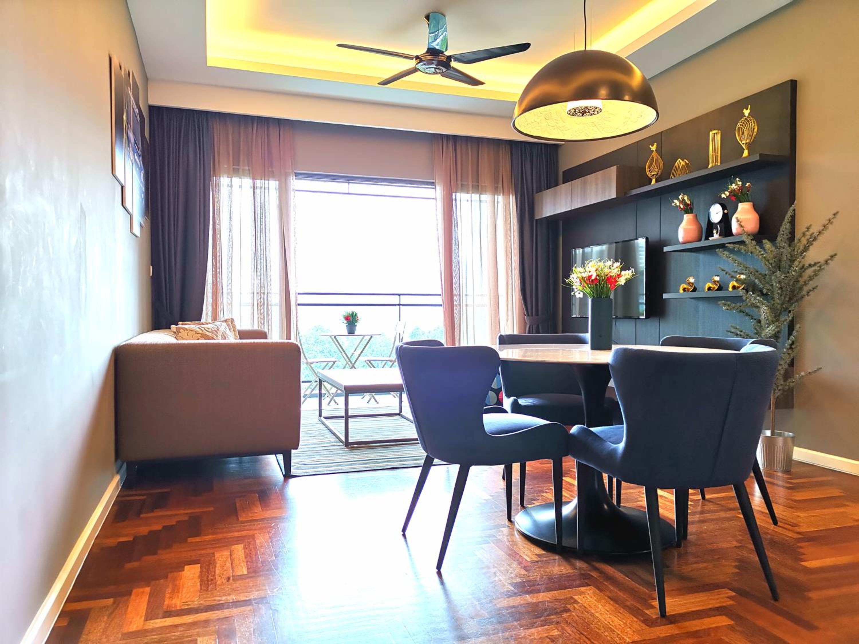 Three-Bedroom Apartment photo 1