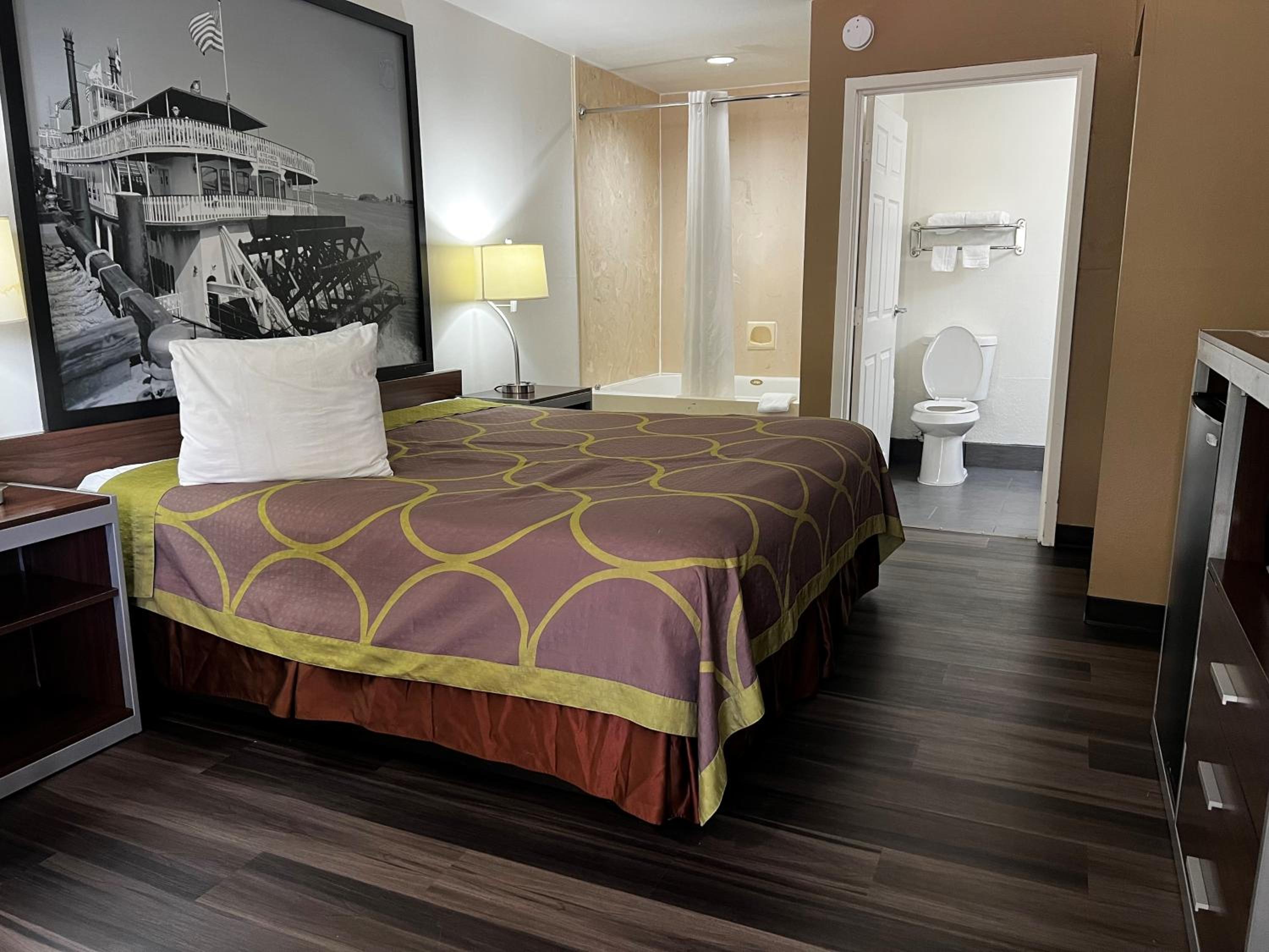 Deluxe King Room with Spa Bath- Non-Smoking - Photo 5
