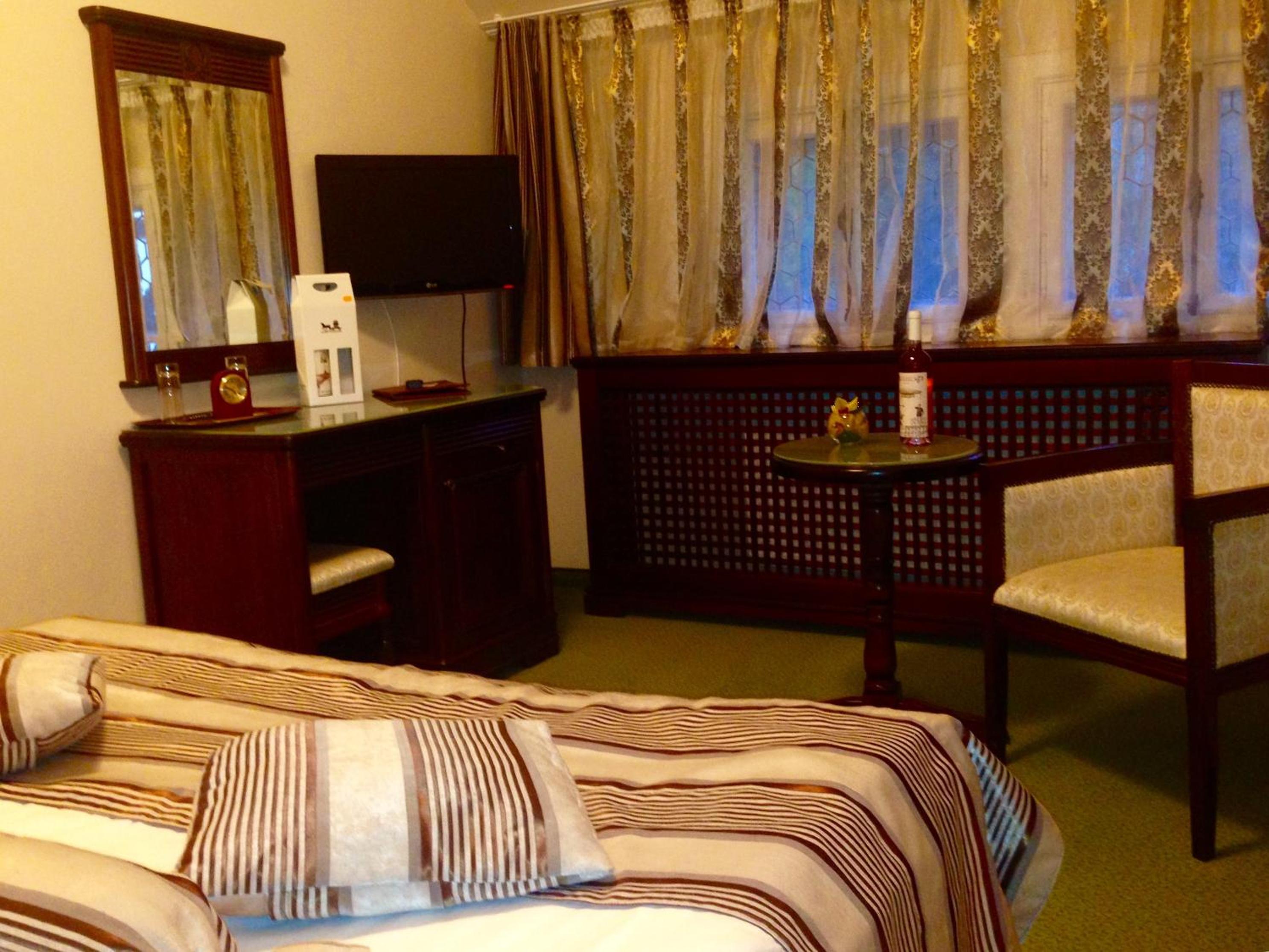 Standard Double Room - Photo 5