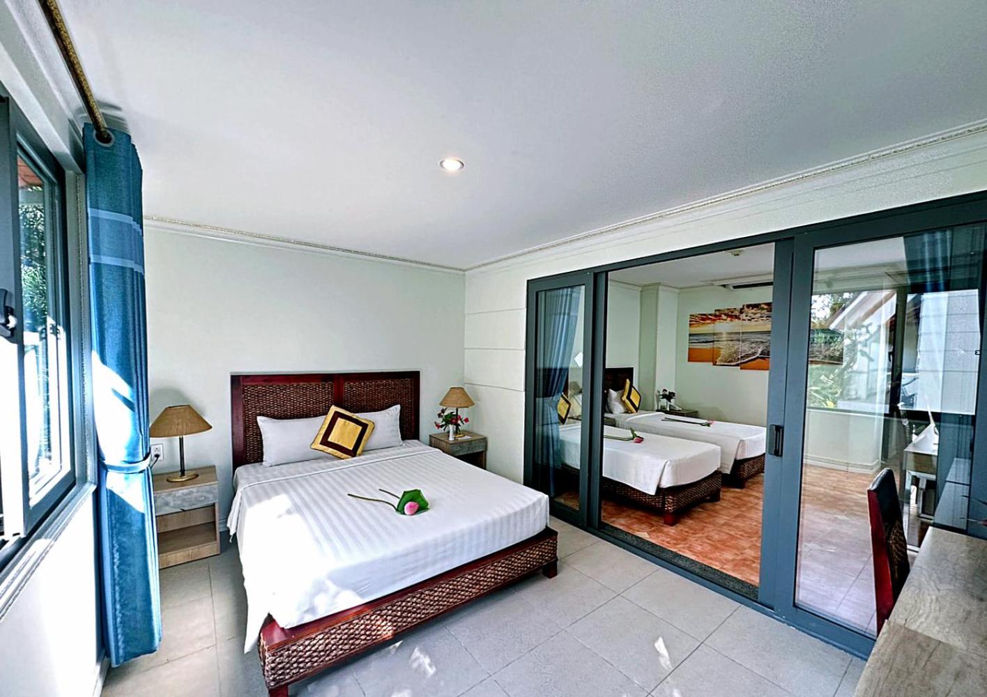 Deluxe Family Room