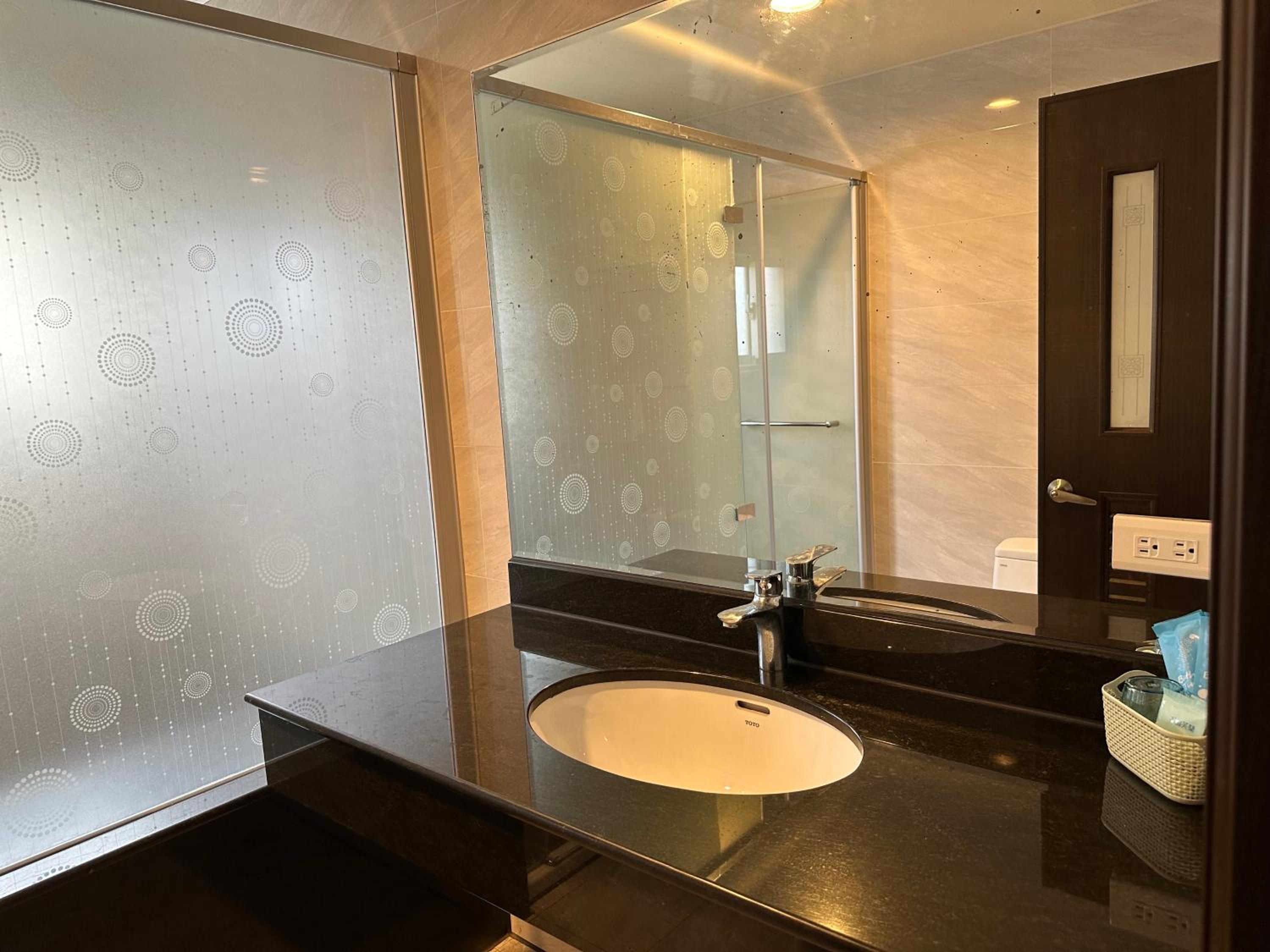 Standard Double Room - Photo 2