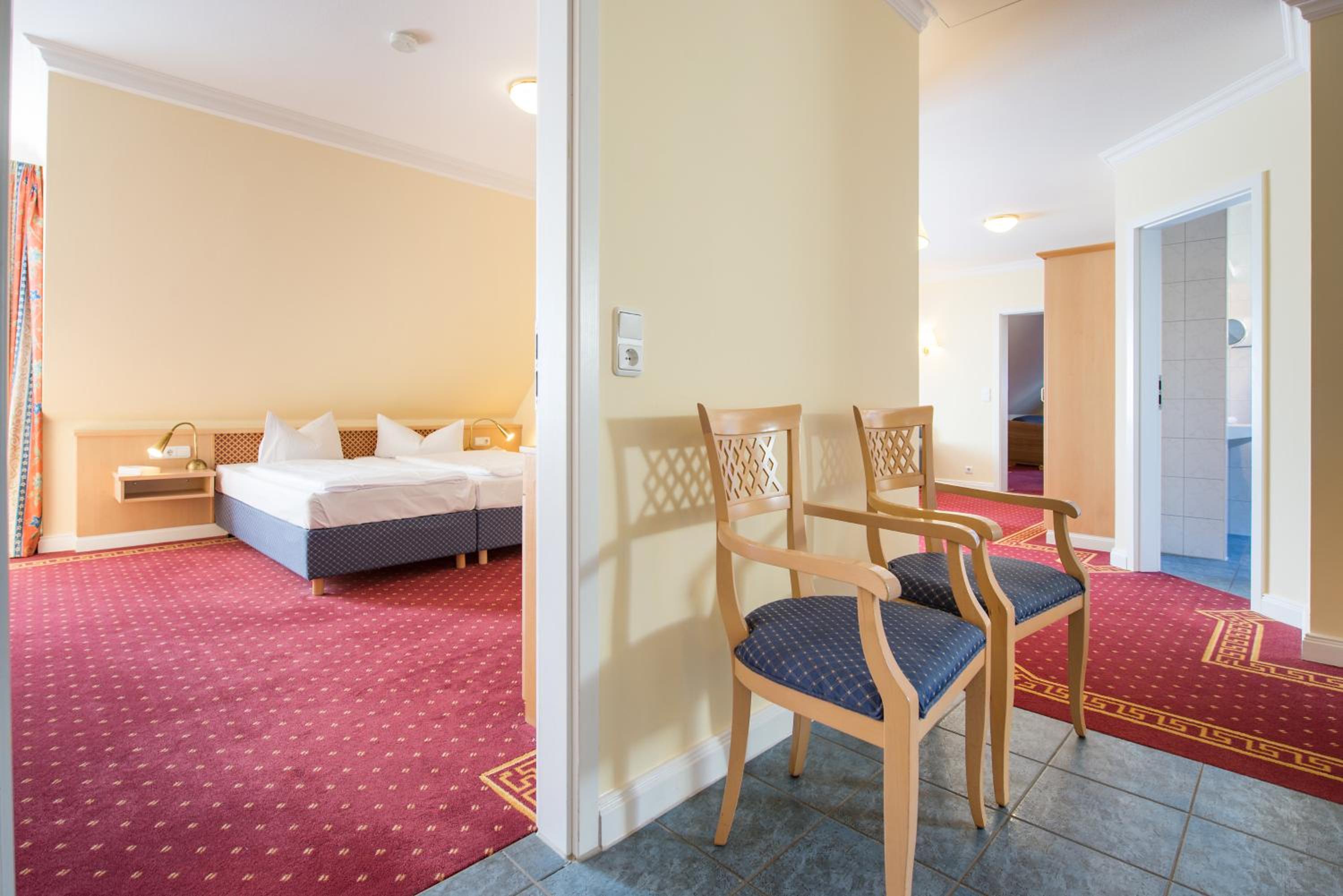 Family Room Inland Facing (2 Adults + 4 Children) photo 2