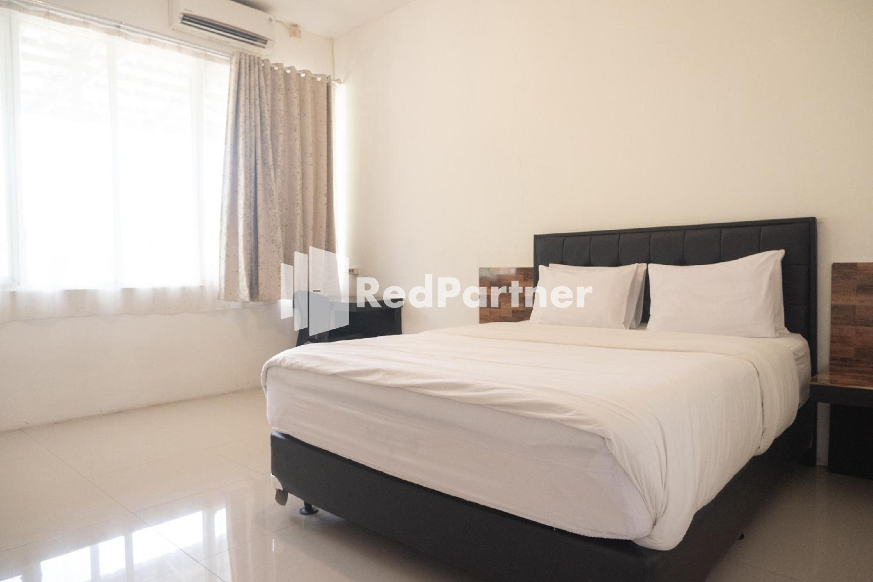 Deluxe Room - Photo 3