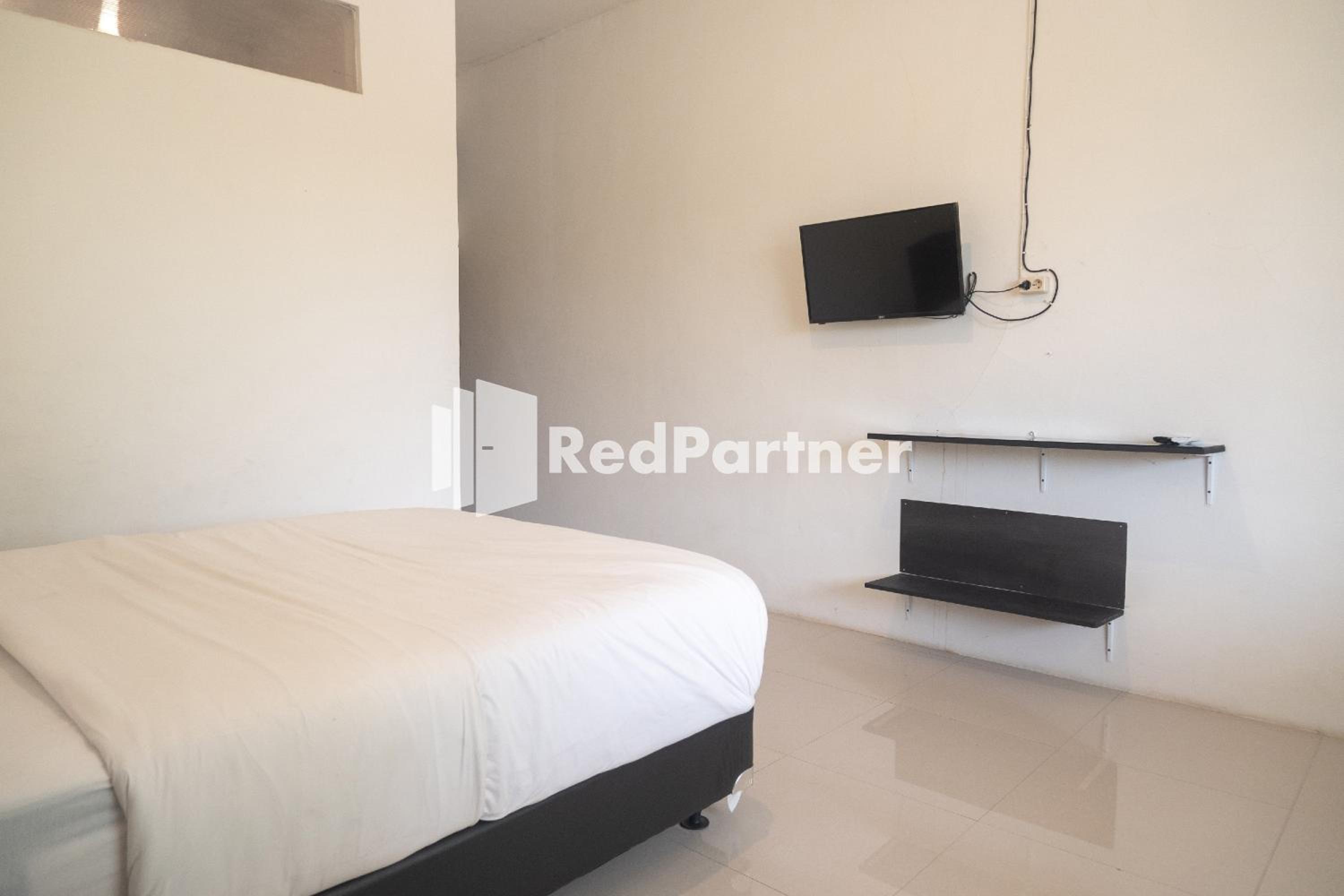 Deluxe Room - Photo 2