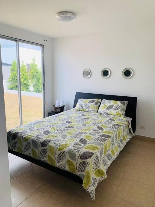 Three-Bedroom House photo 2