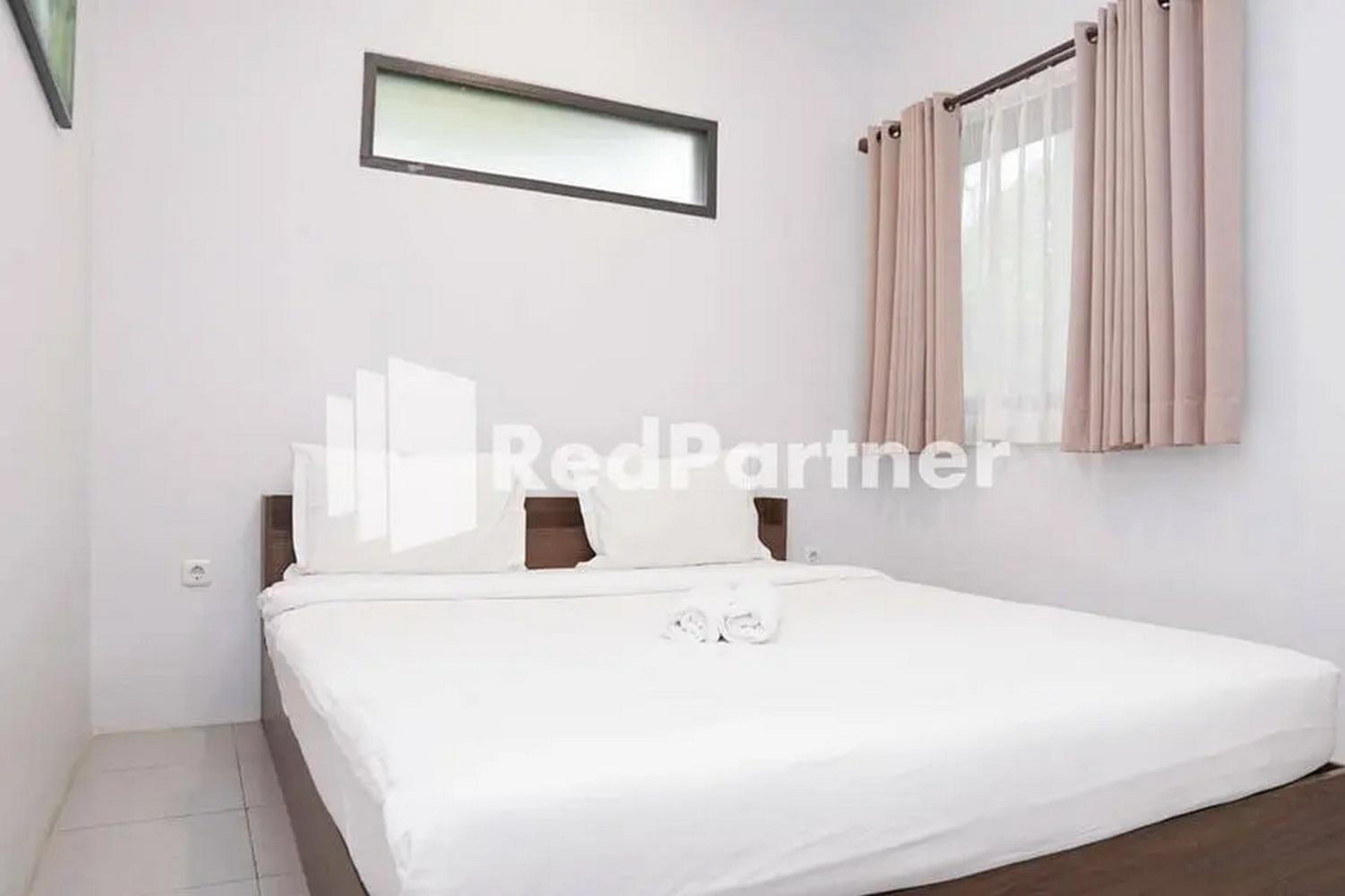 Economy Double Room photo 1