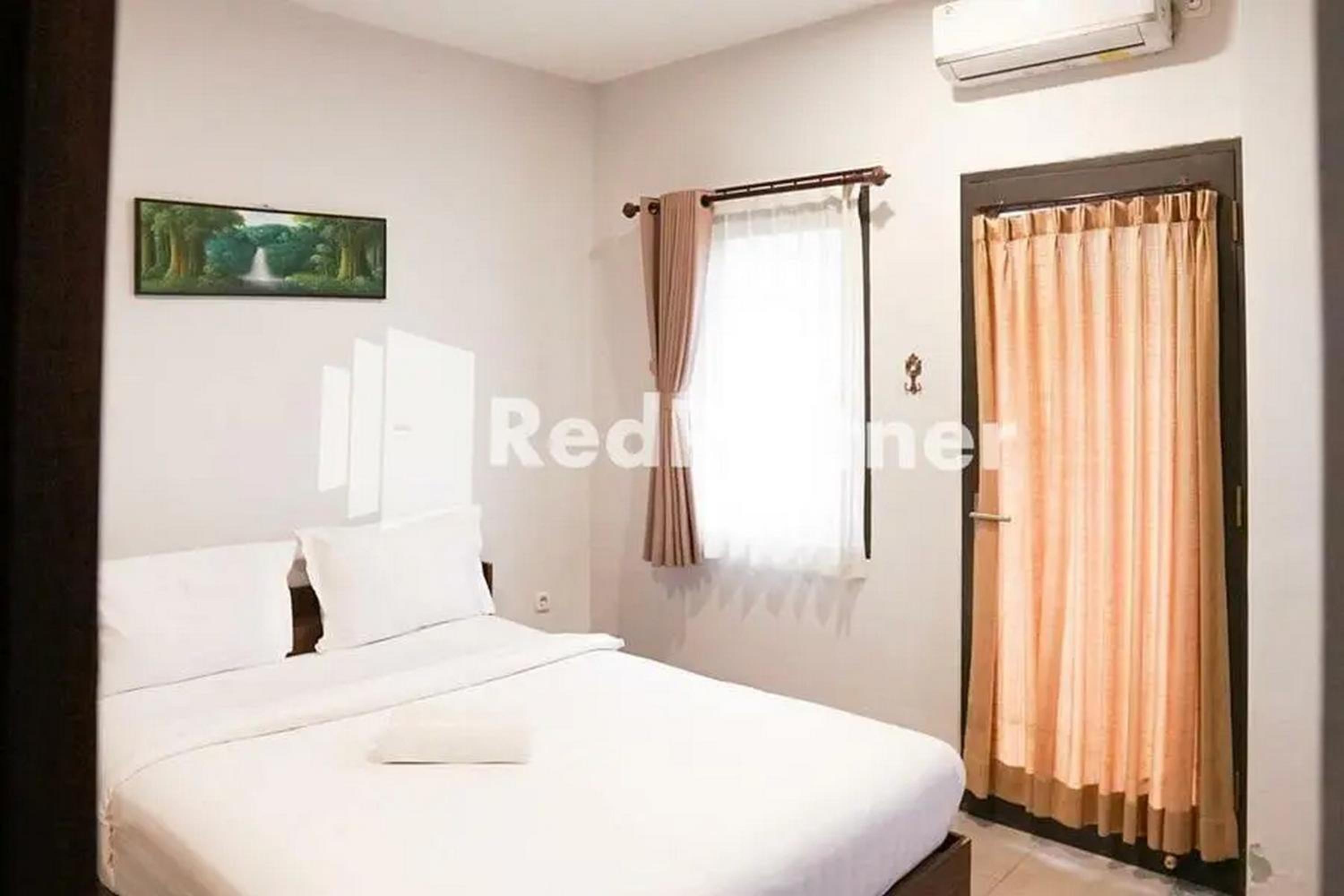 Economy Double Room photo 3