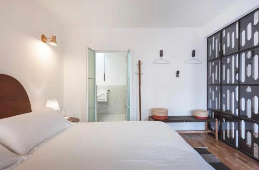 Deluxe King Room photo 1