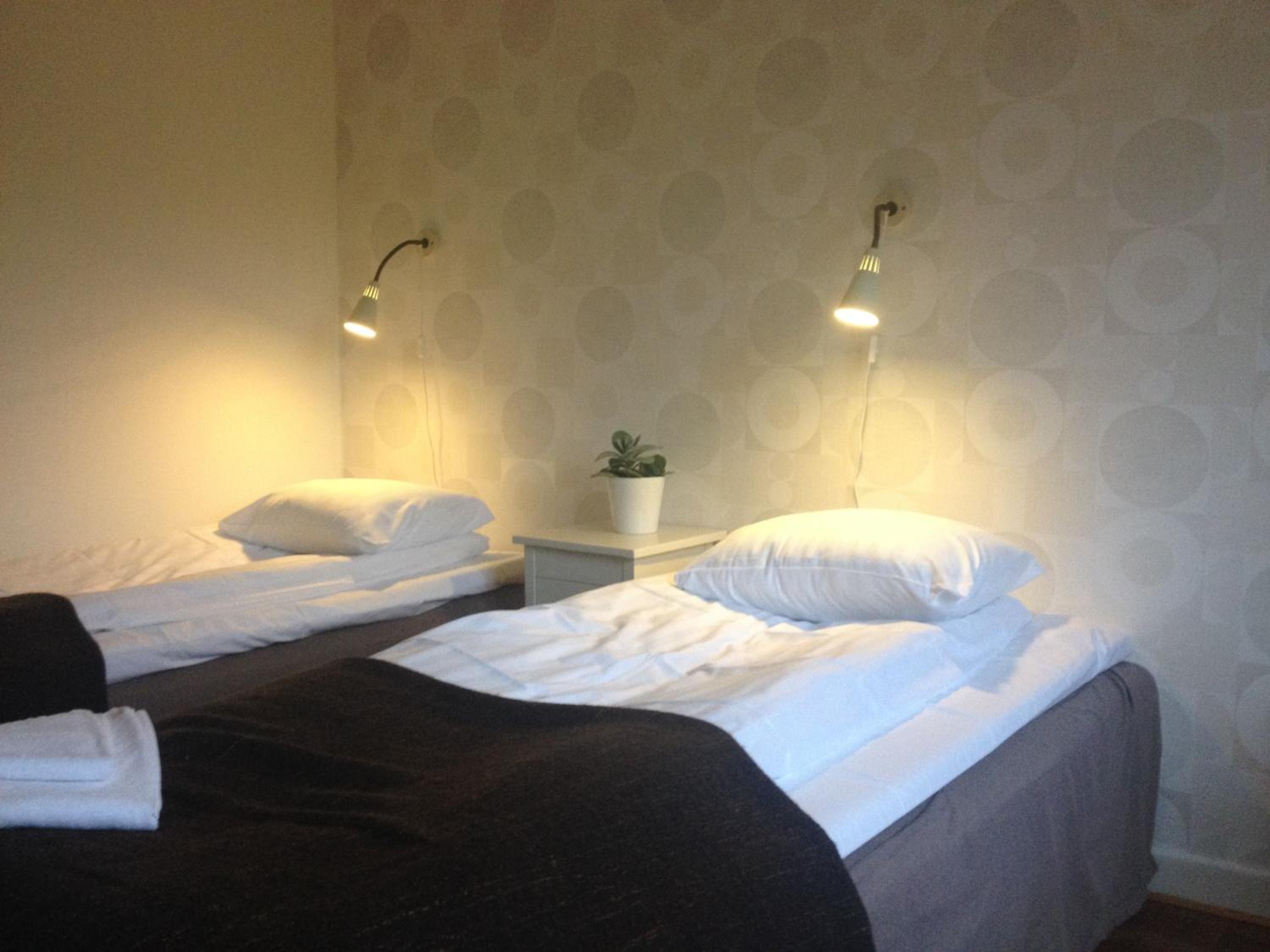 Double Room with Shared Bathroom photo 2