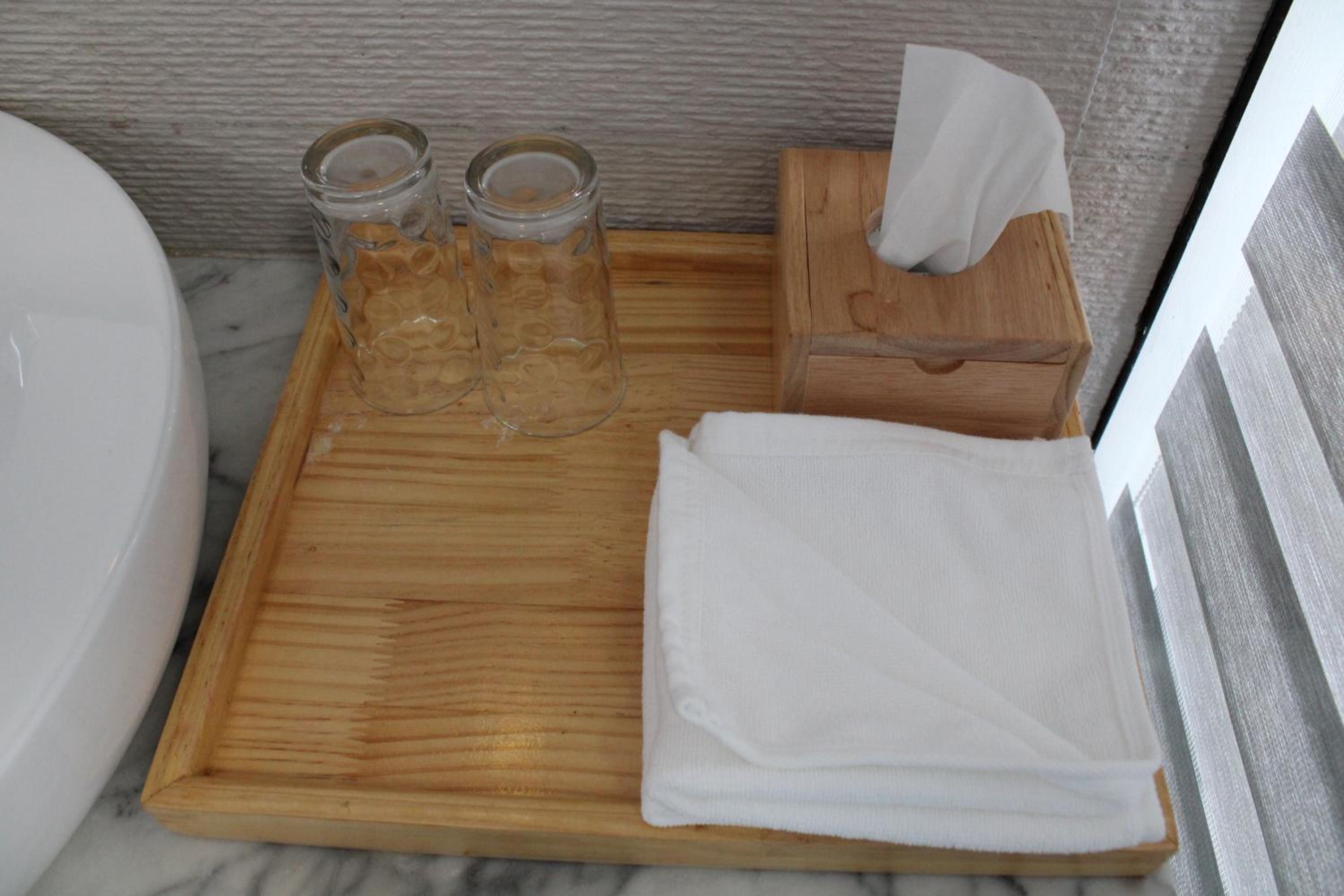 Deluxe Double Room with Sea View - Photo 5