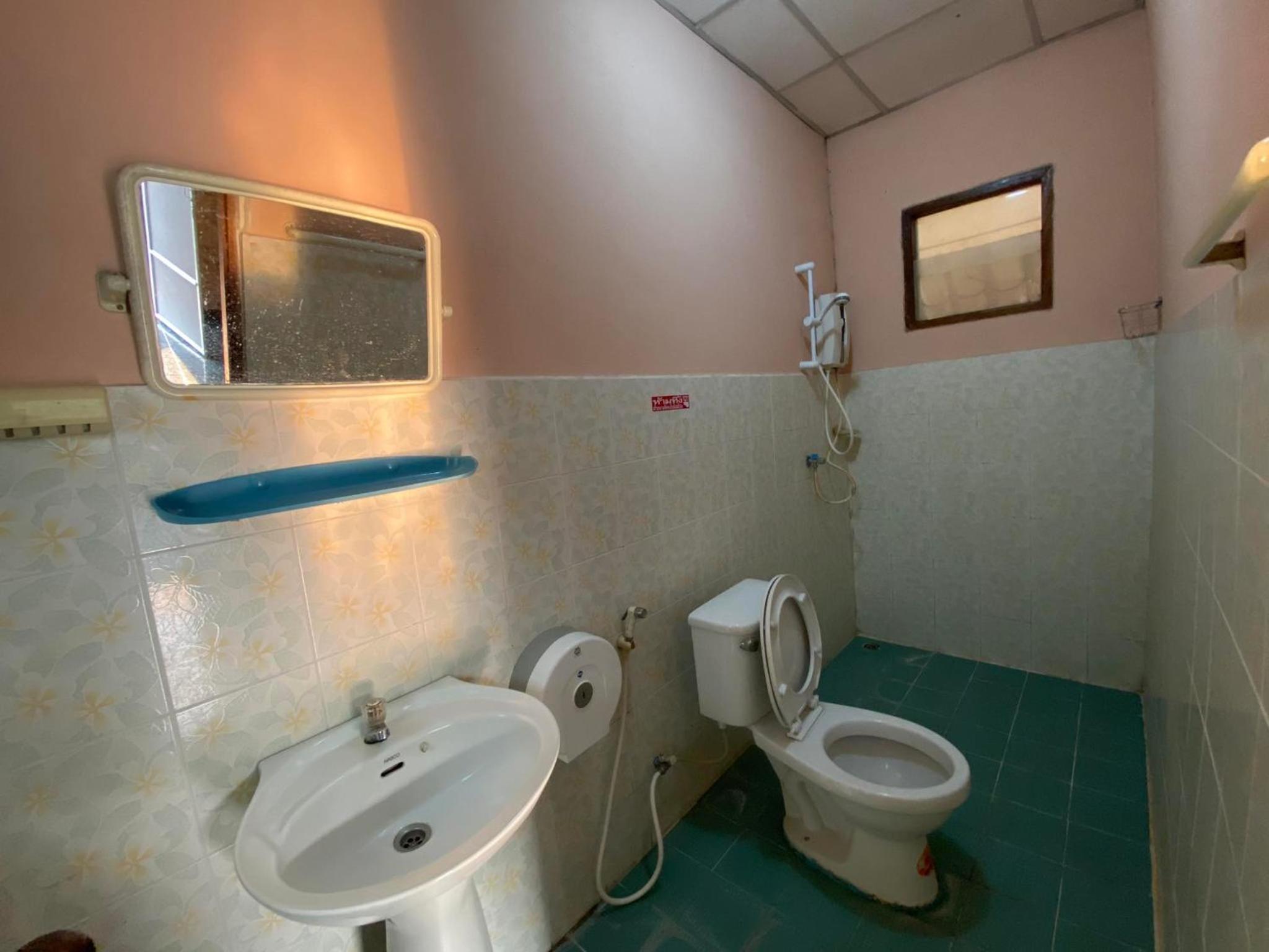 Standard Double Room - Photo 6