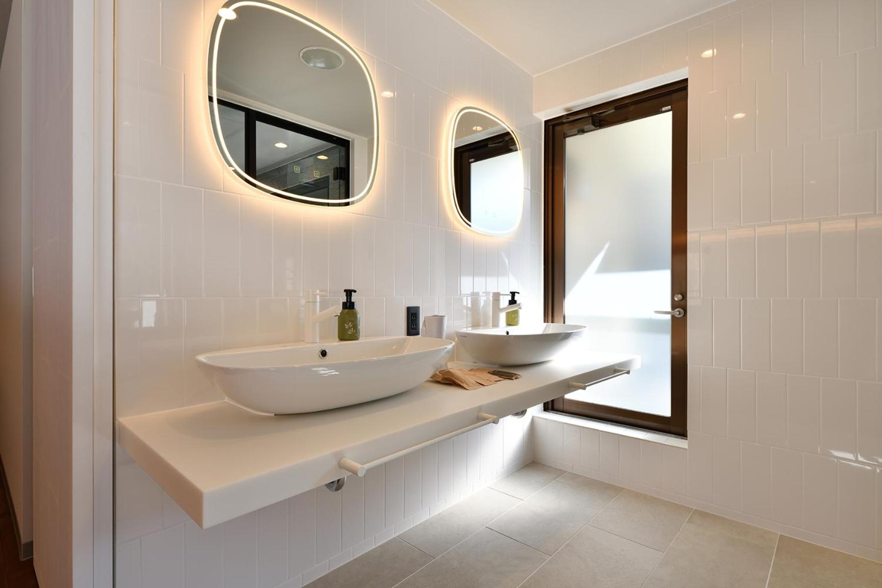 Penthouse Suite with Private Bath - Photo 10