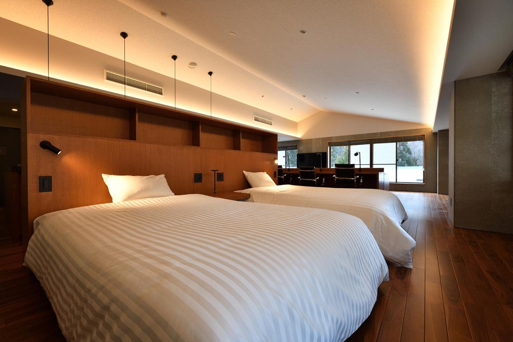 Penthouse Suite with Private Bath - Photo 1