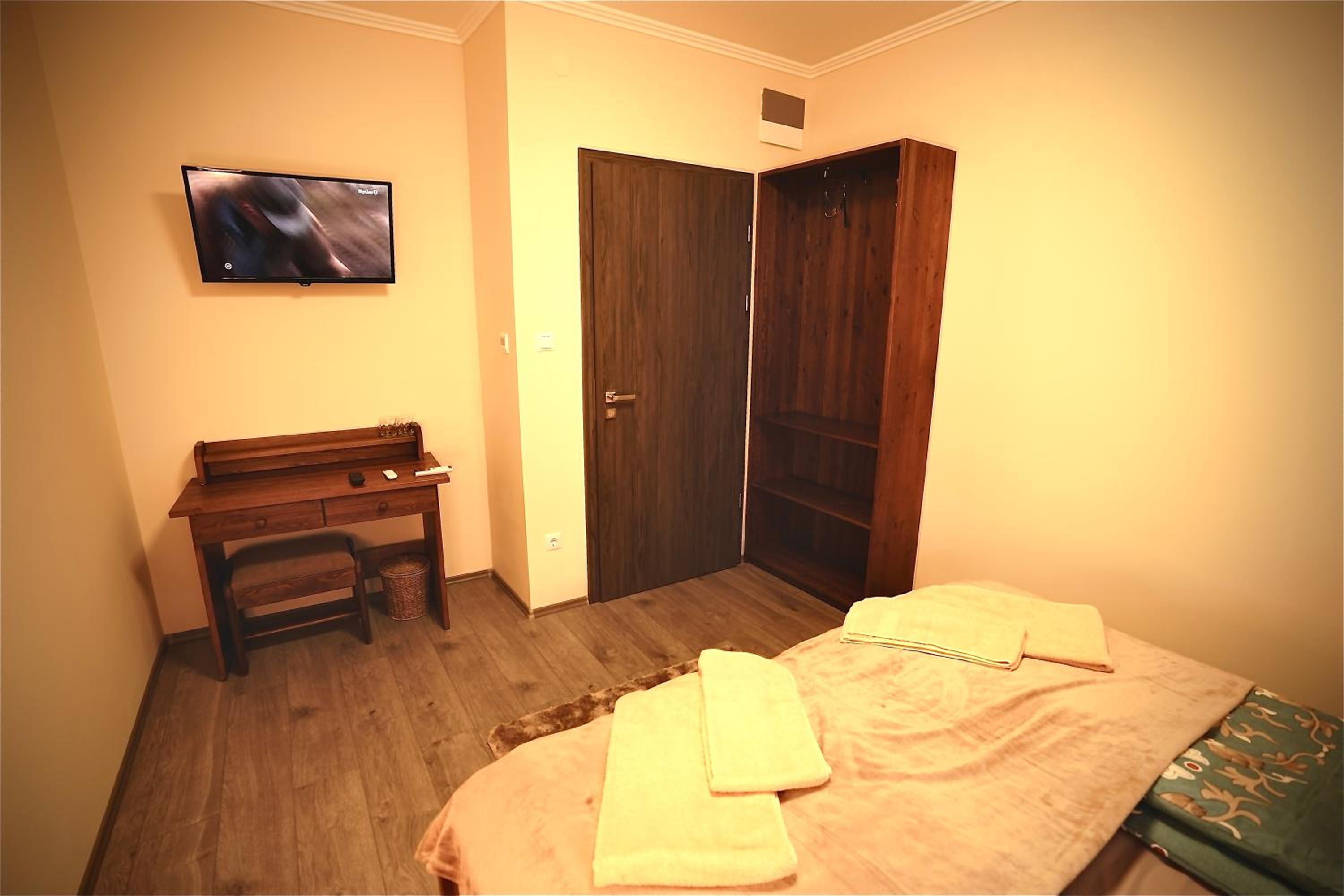 Double Room with Private Bathroom photo 3