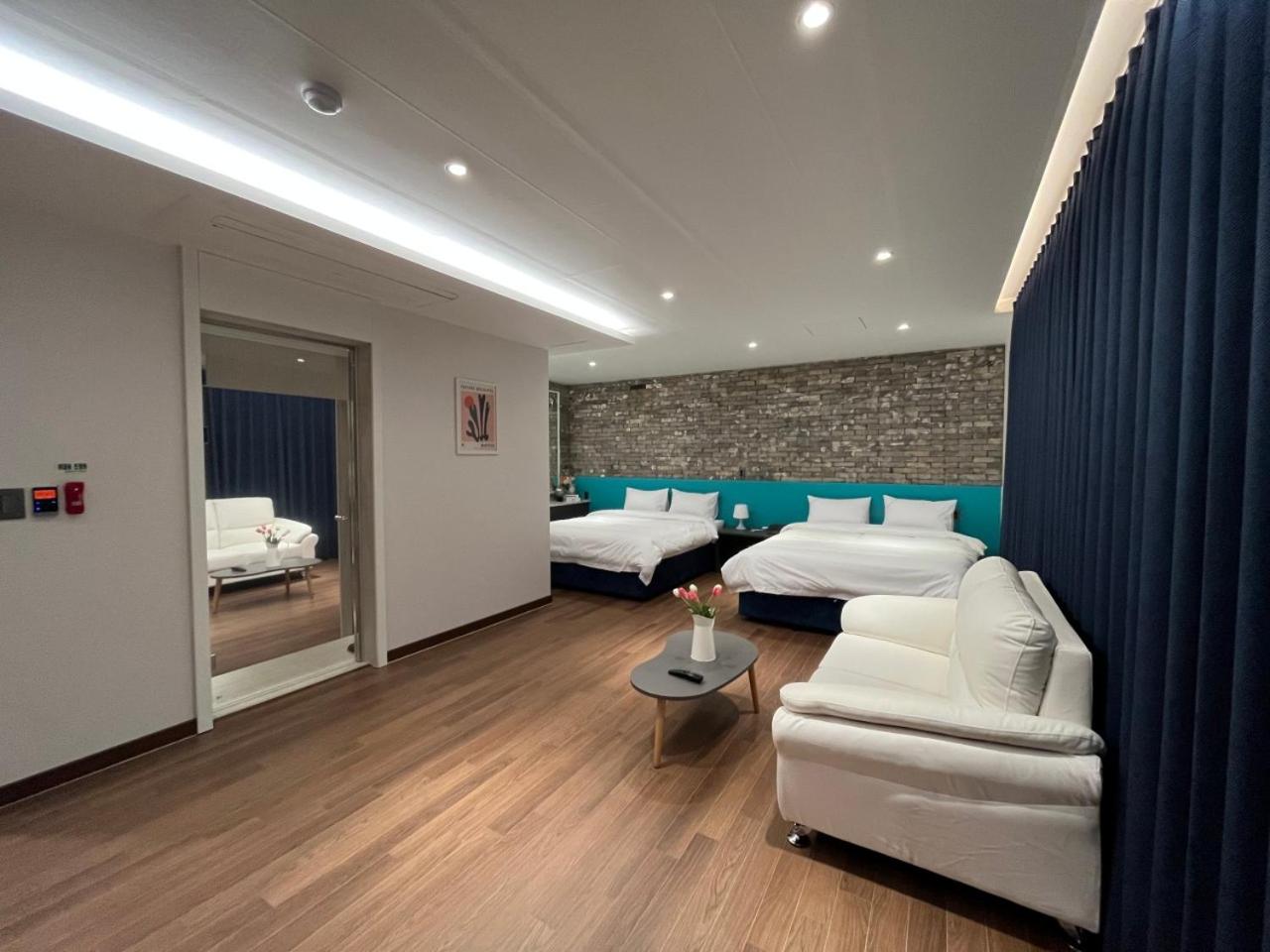 Family Suite - Photo 3