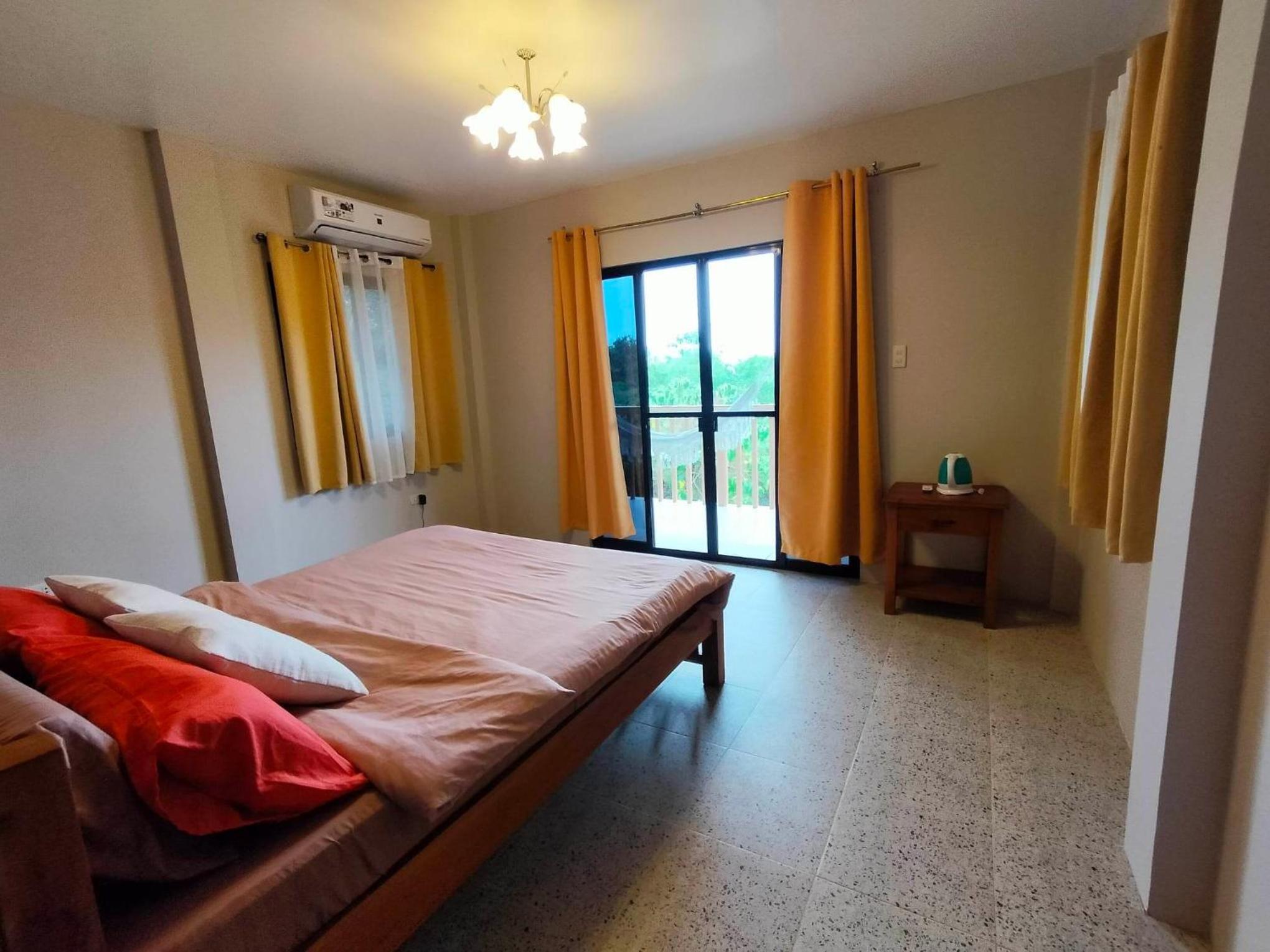 Bungalow with Sea View - Photo 9