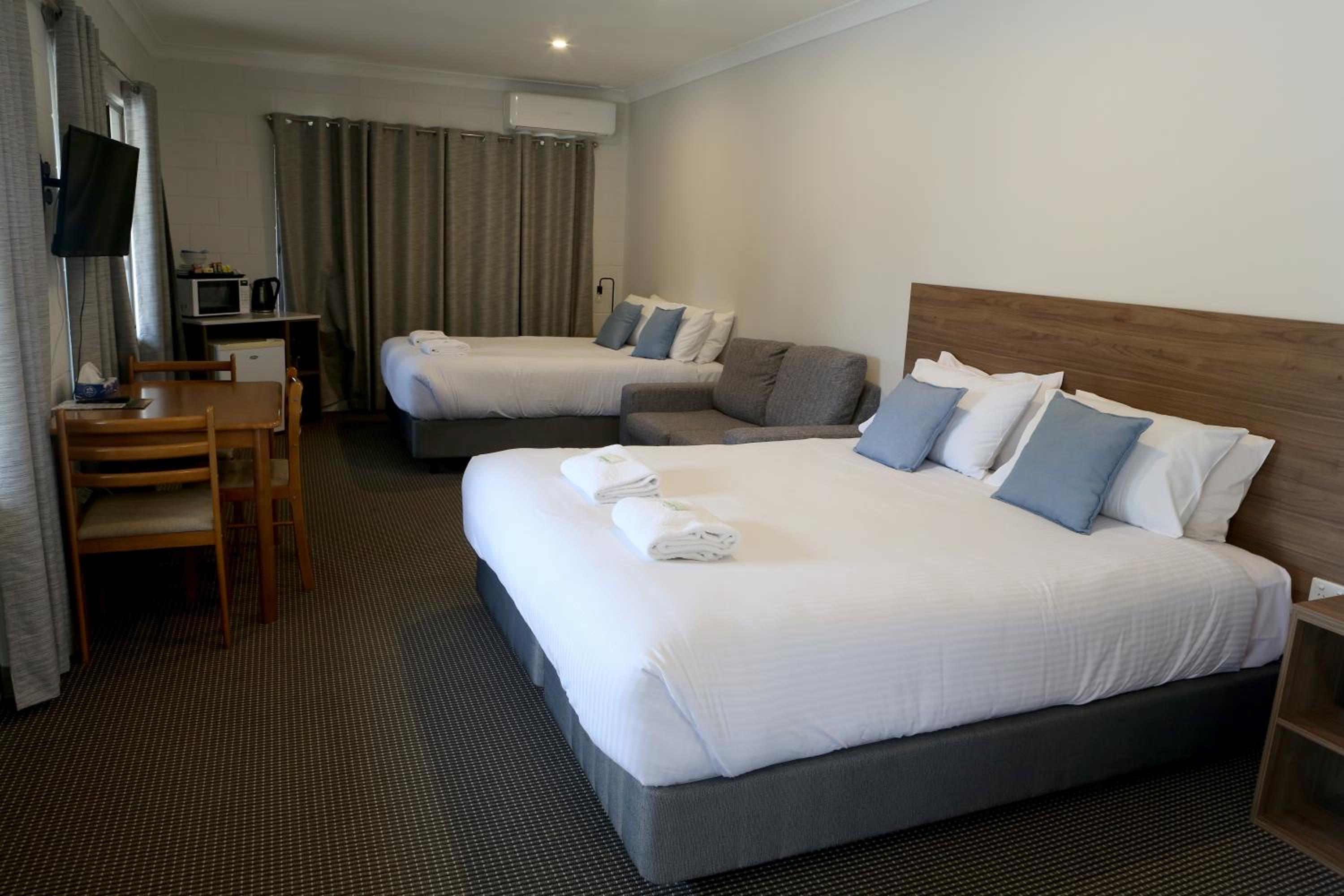 Comfort Quadruple Room - Photo 1