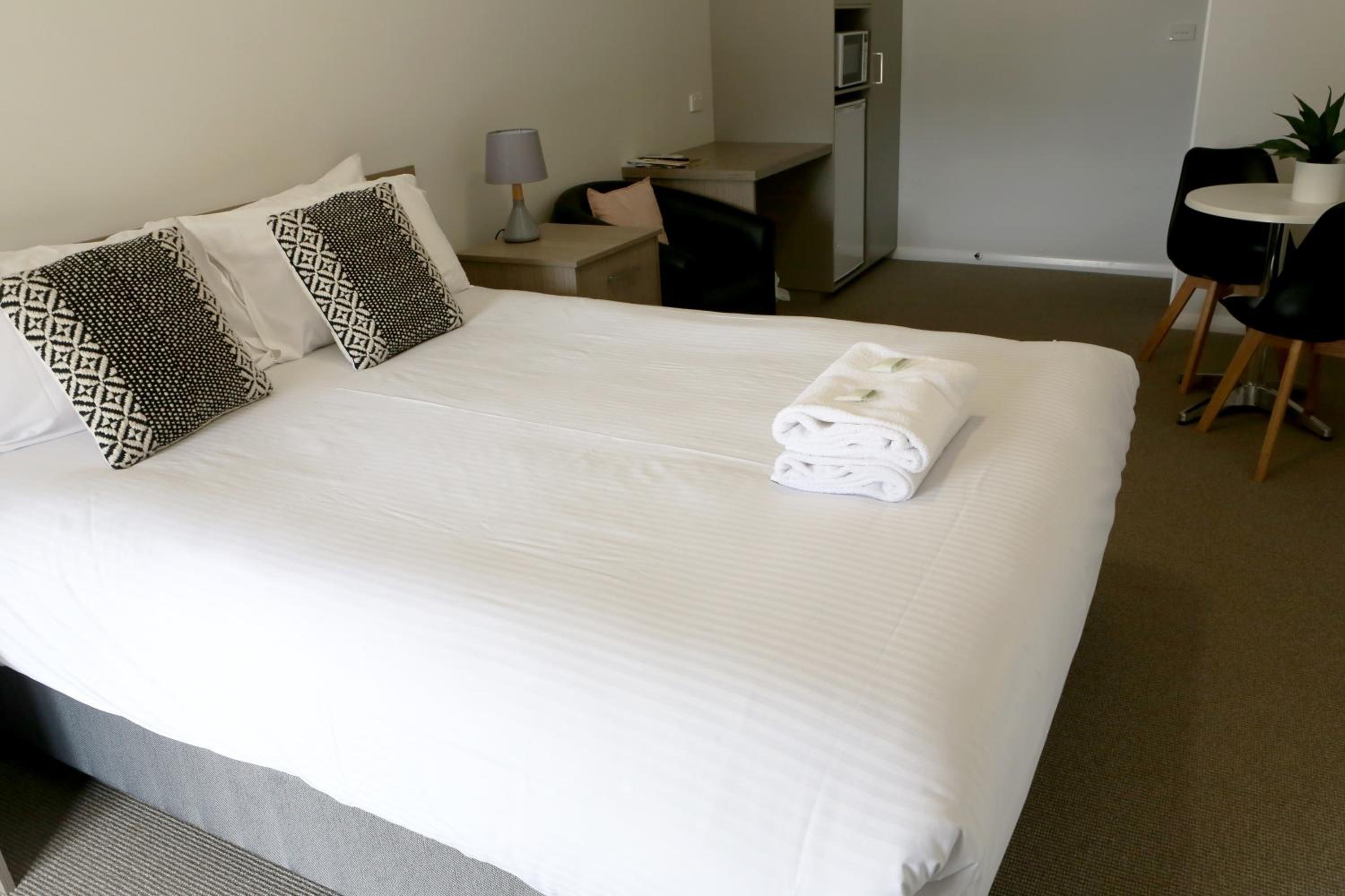 Deluxe Queen Room - Photo 1