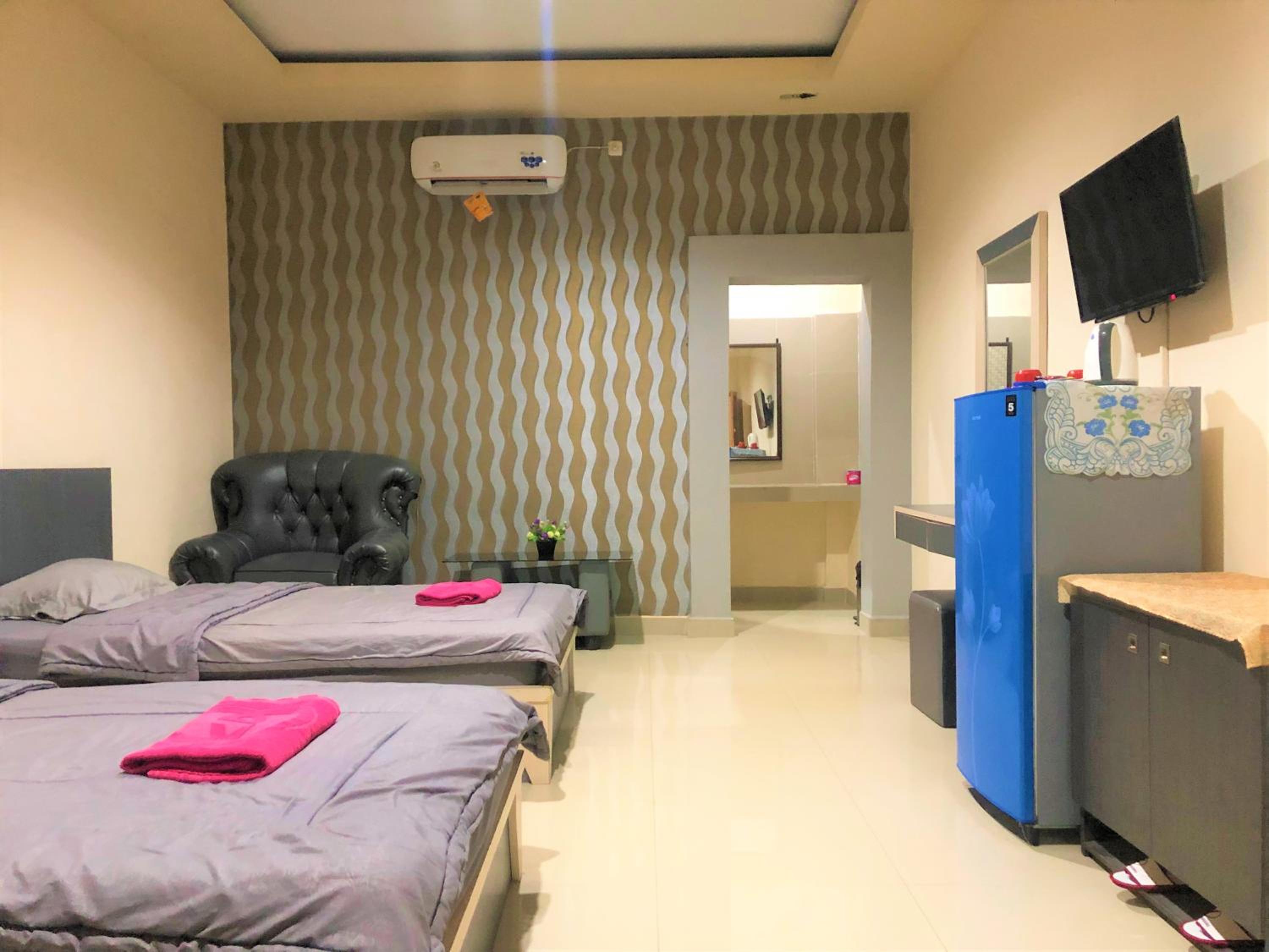 Deluxe Twin Room photo 3