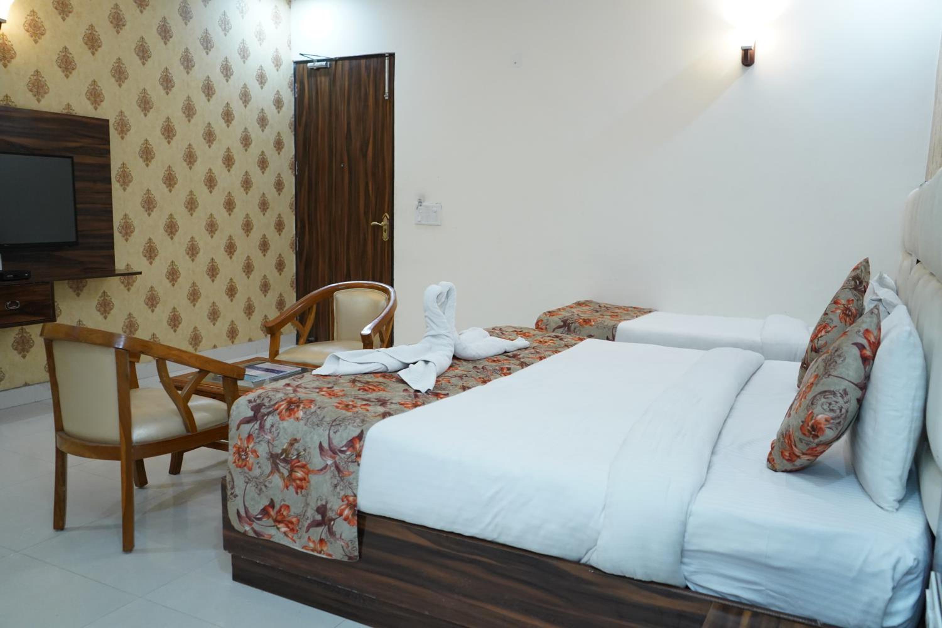Junior Suite with Balcony photo 3
