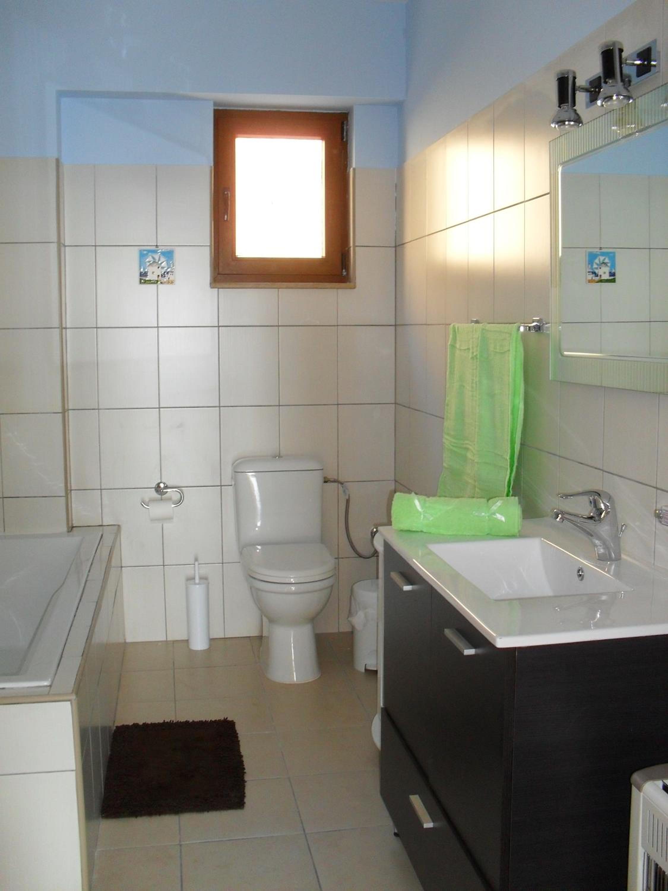 Three-Bedroom Villa photo 3