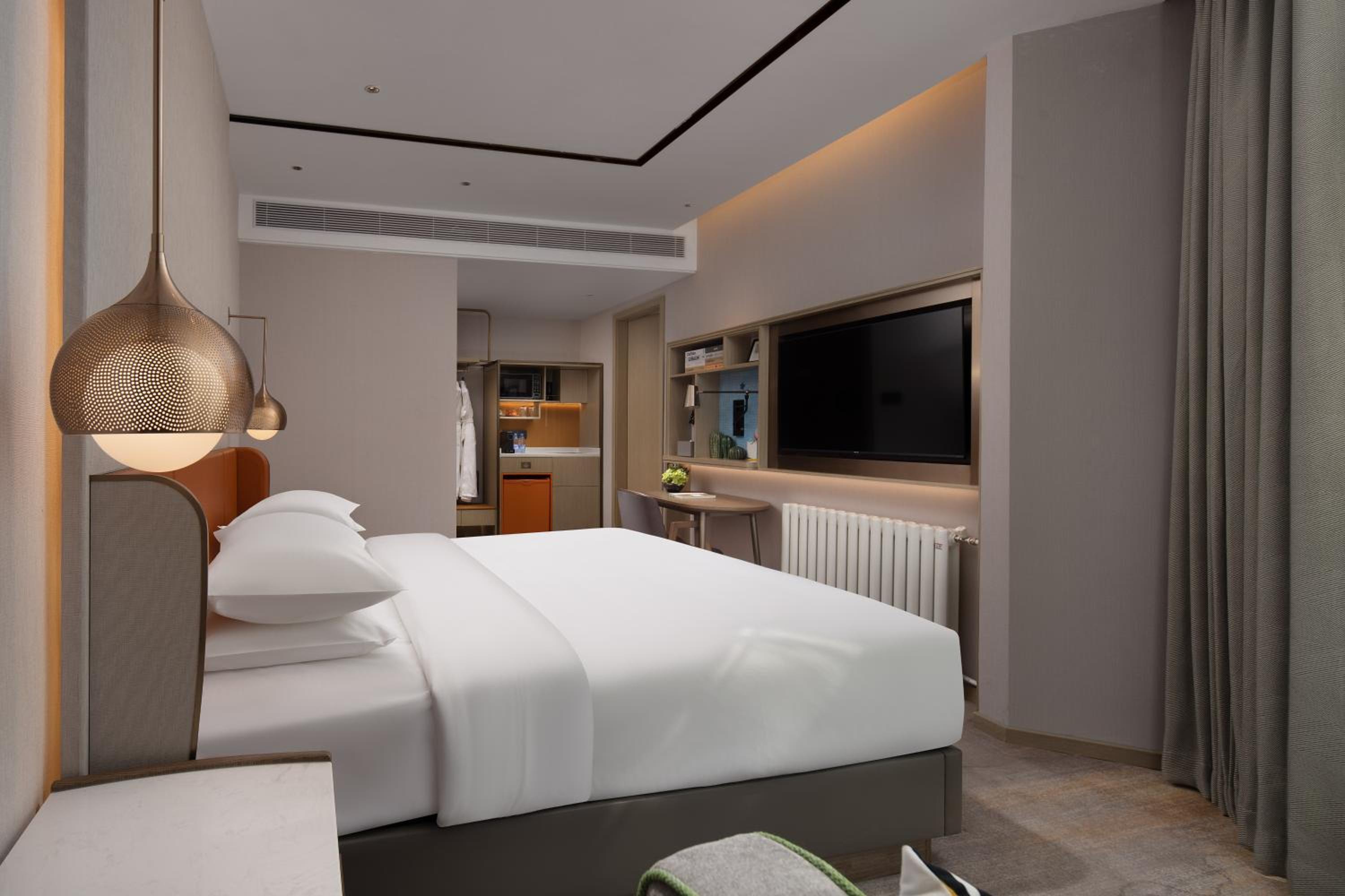 Comfortable King Room photo 1