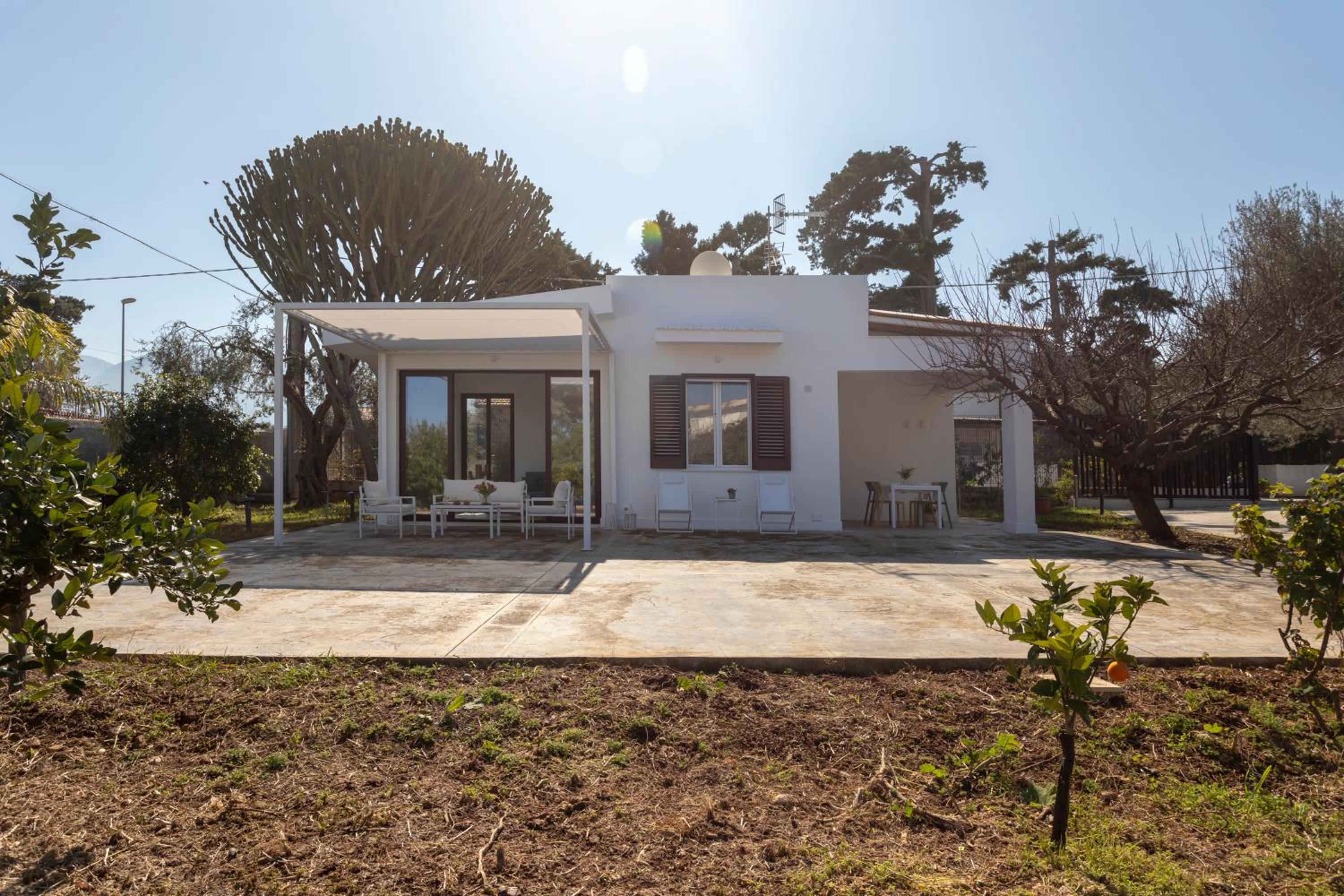 Two-Bedroom House photo 2