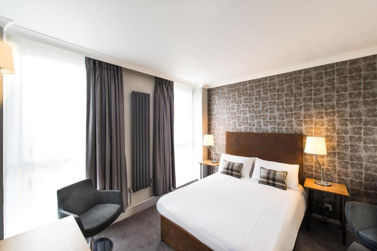 Standard King Room photo 1