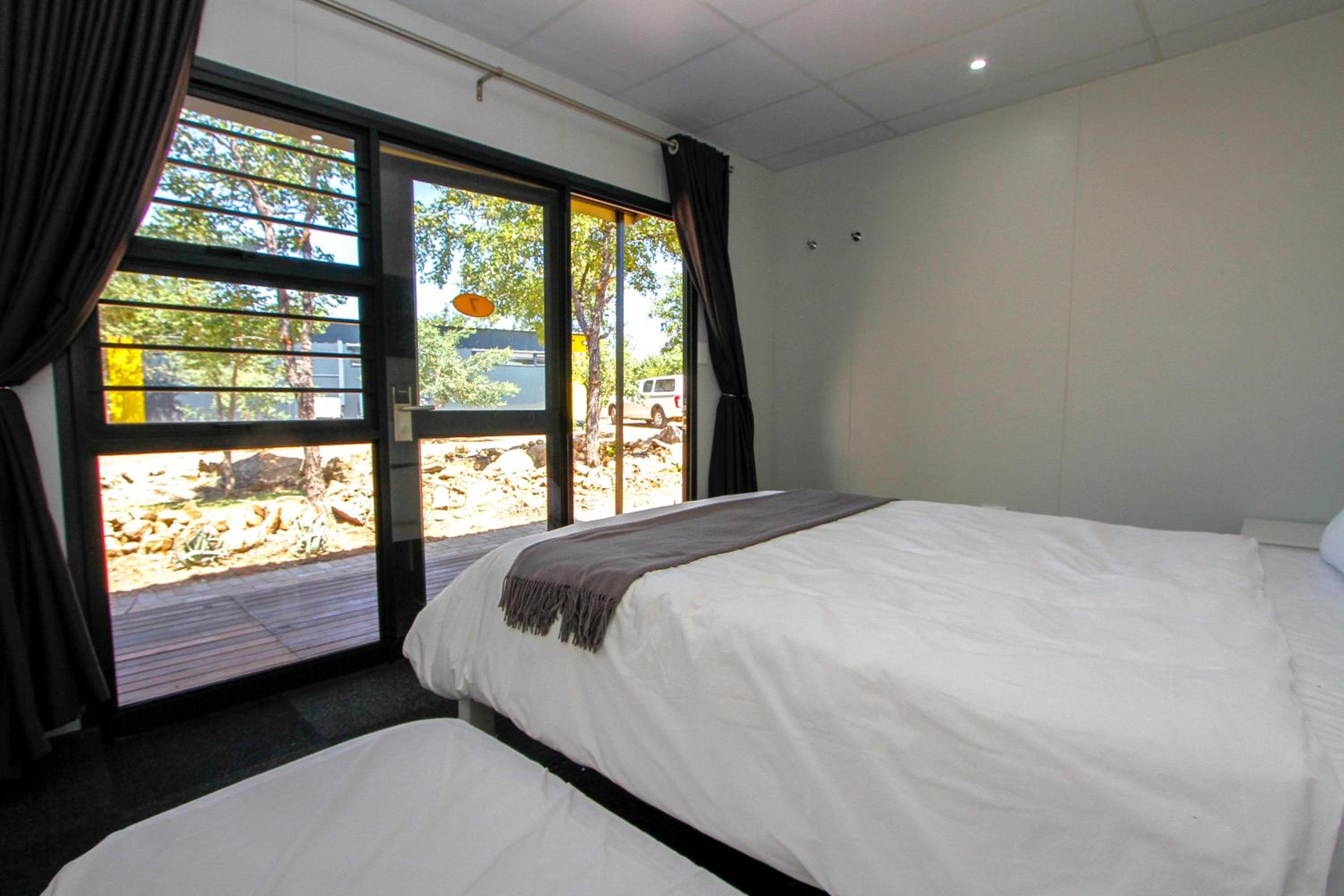 Family Room - Photo 7