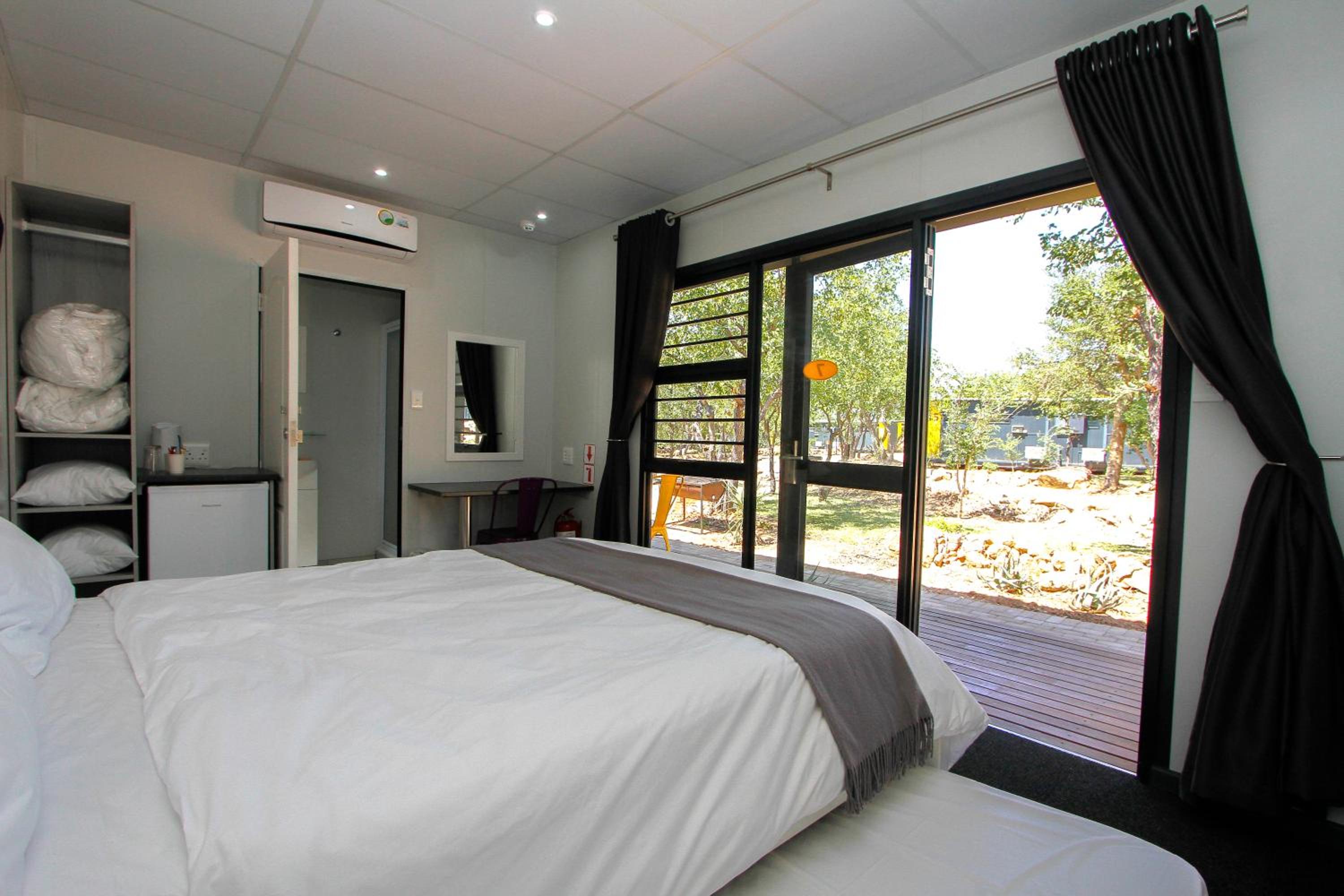 Family Room - Photo 10