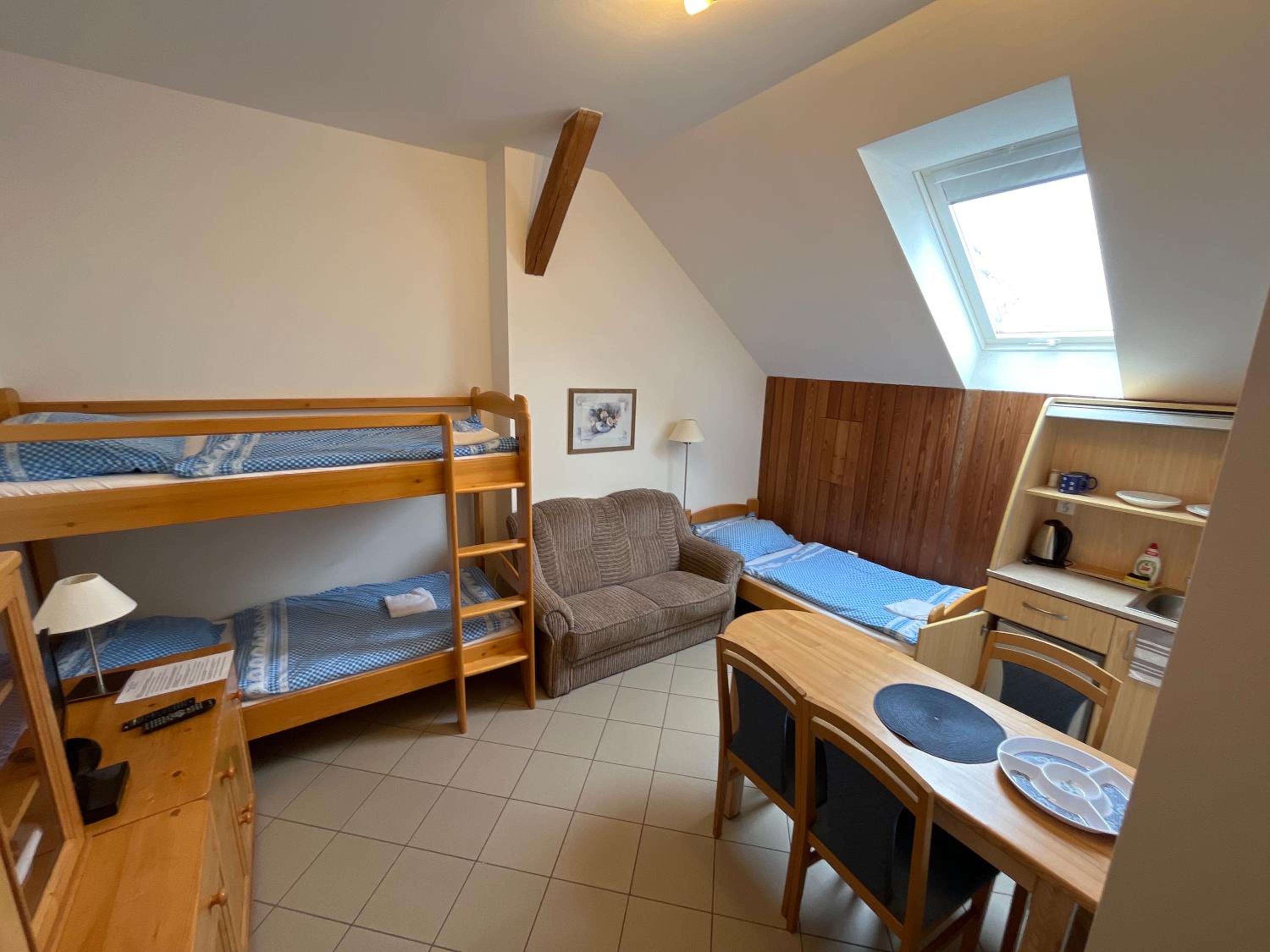 Triple Room with Bathroom photo 1
