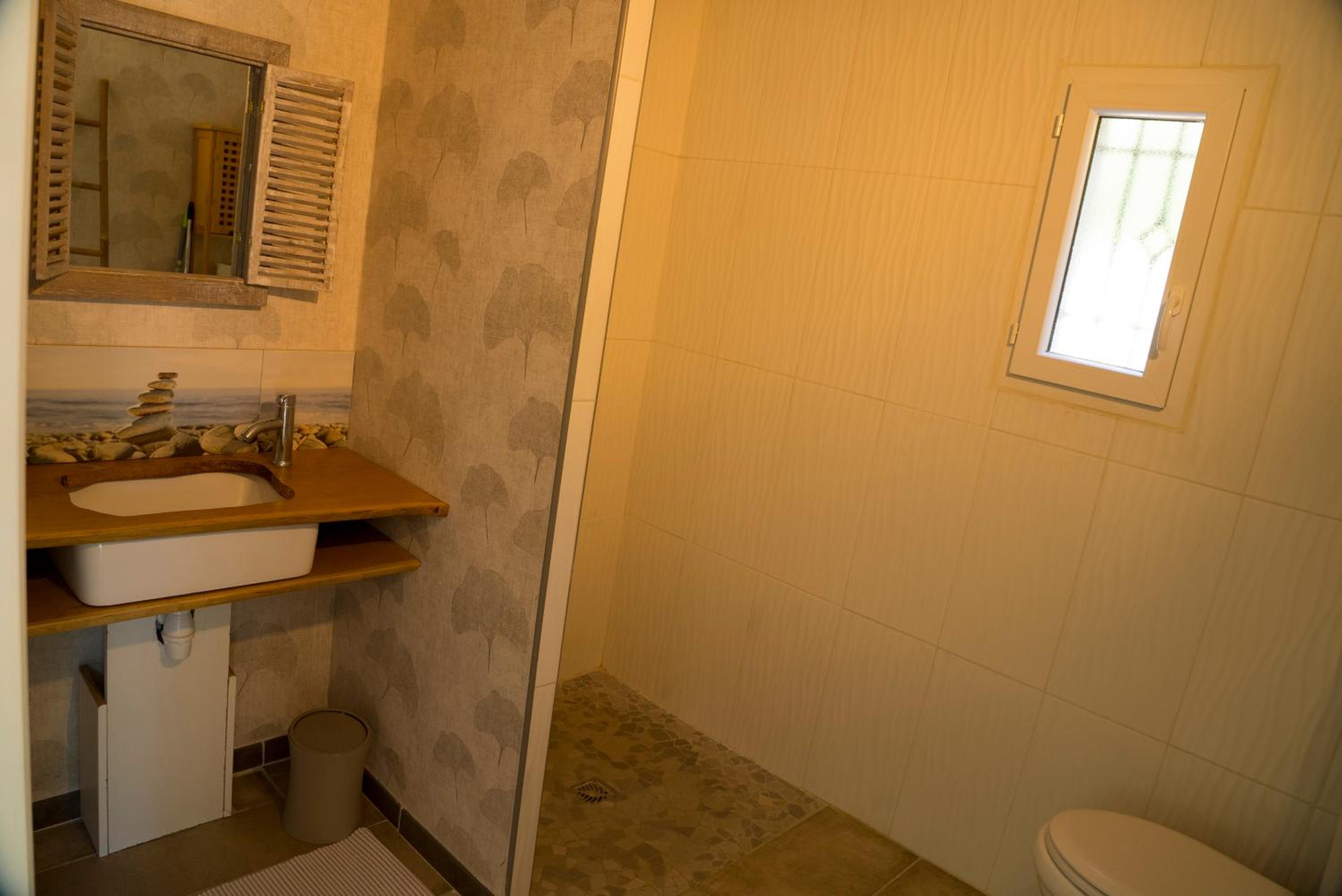 One-Bedroom House photo 1