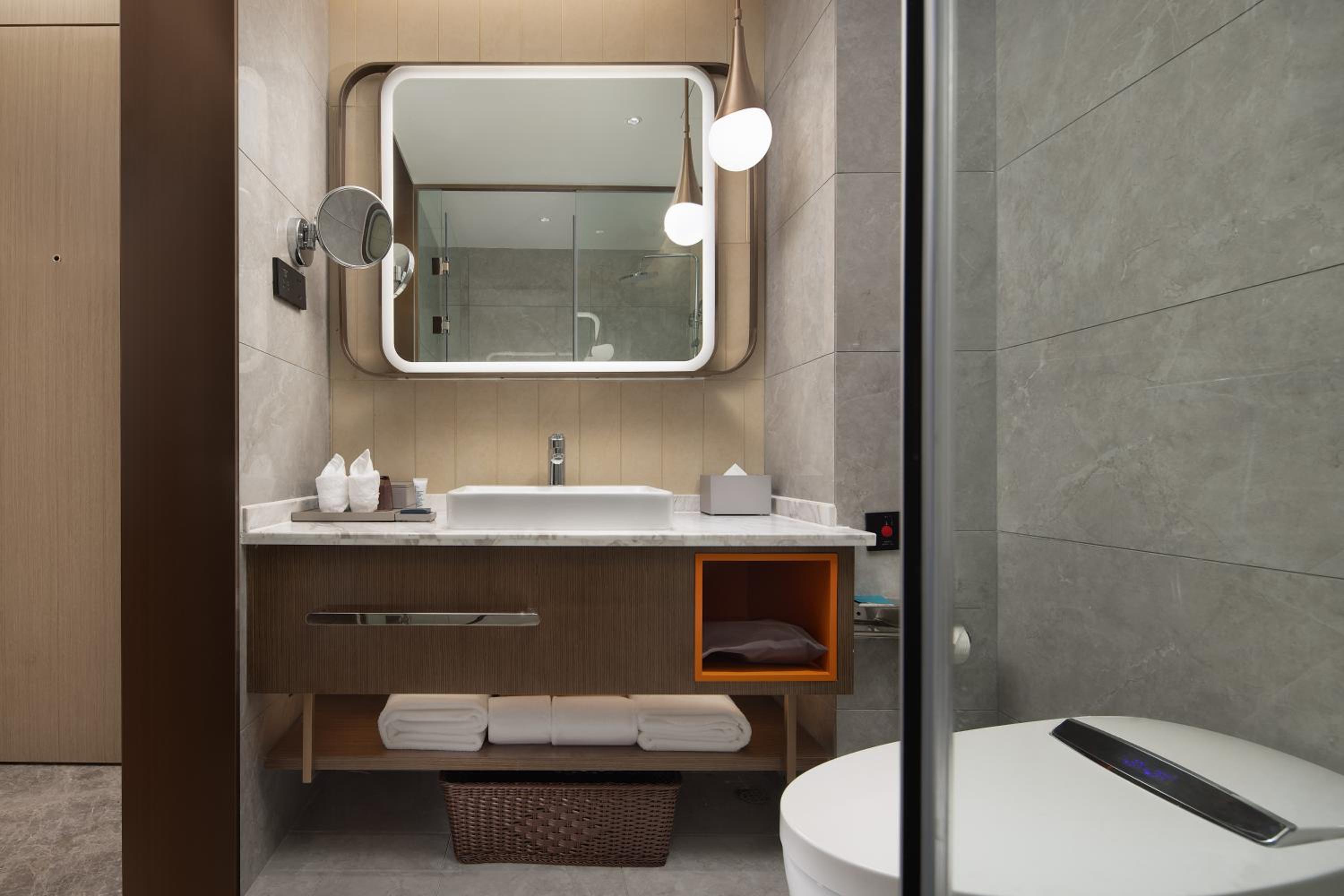 Deluxe Suite photo 2