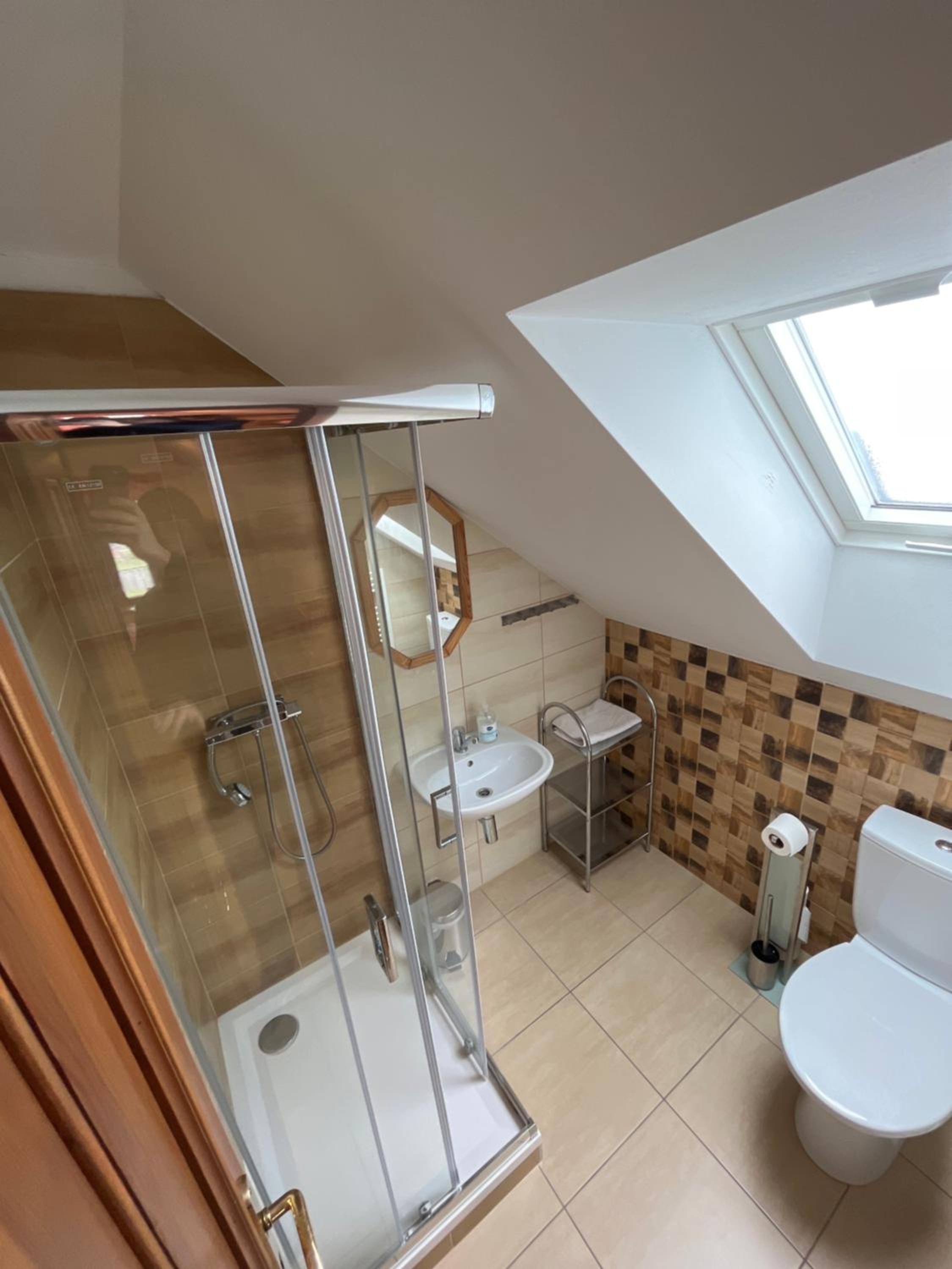 Triple Room with Private Bathroom photo 2