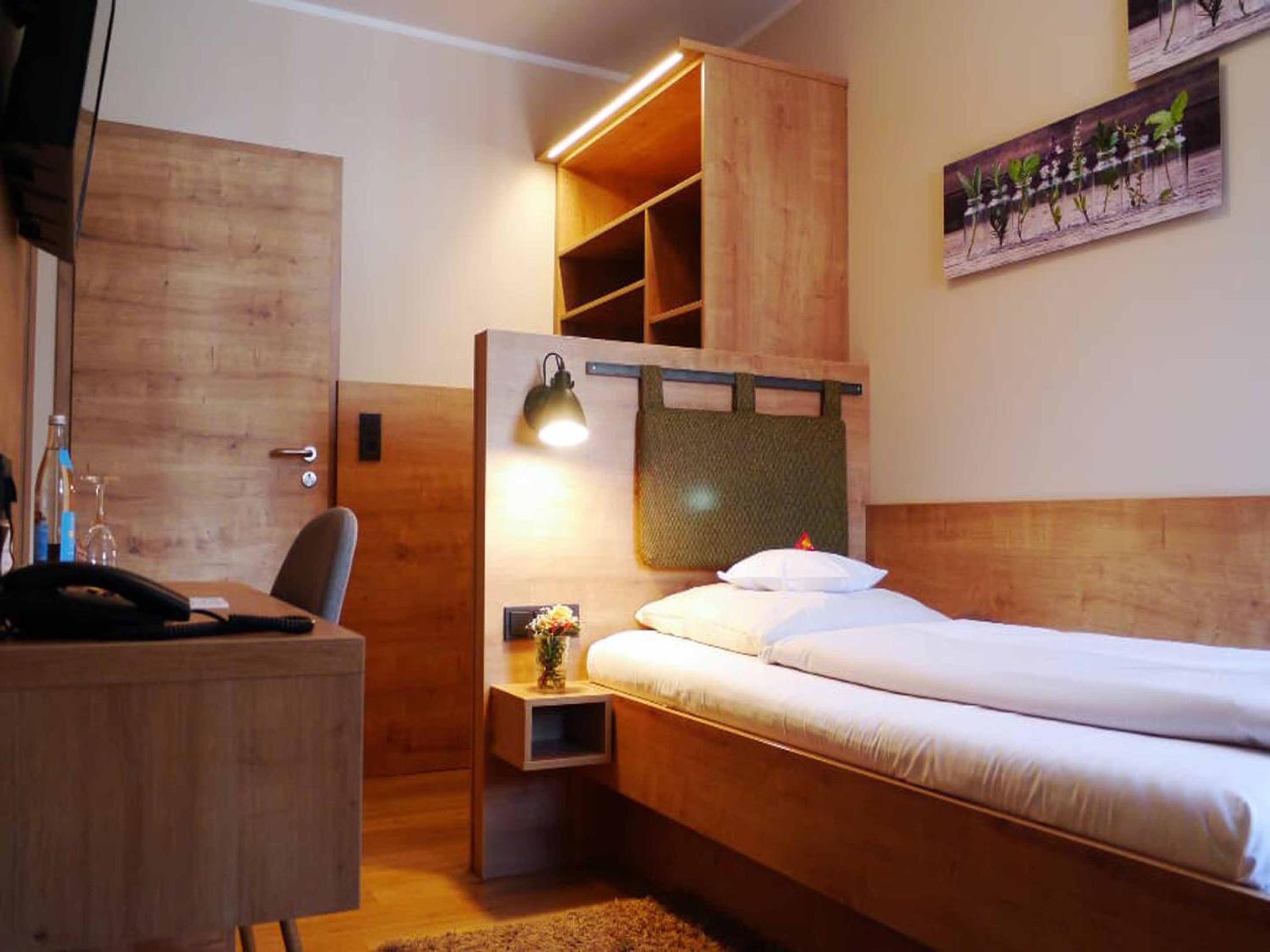 Single Room photo 1