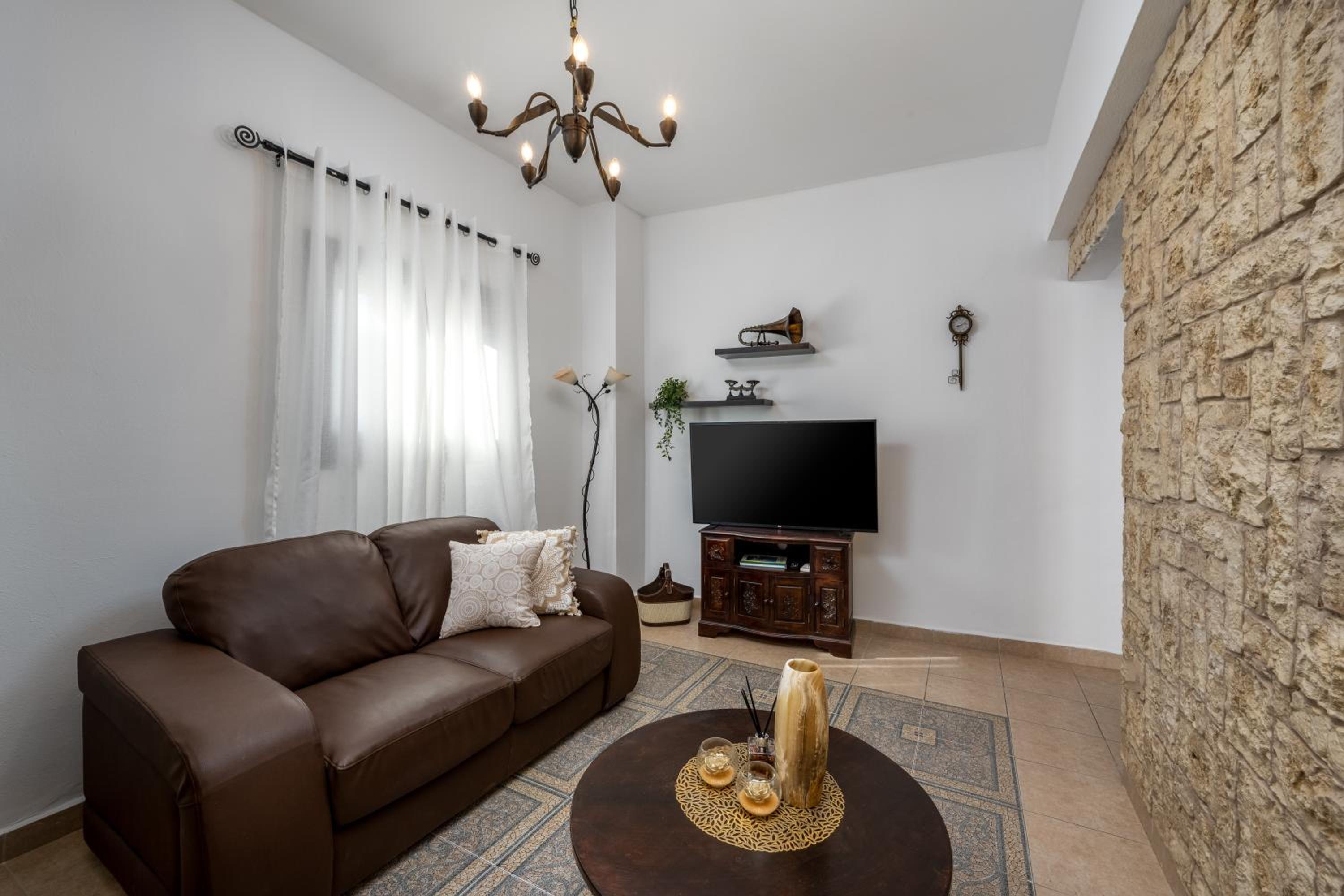 Three-Bedroom Villa photo 2