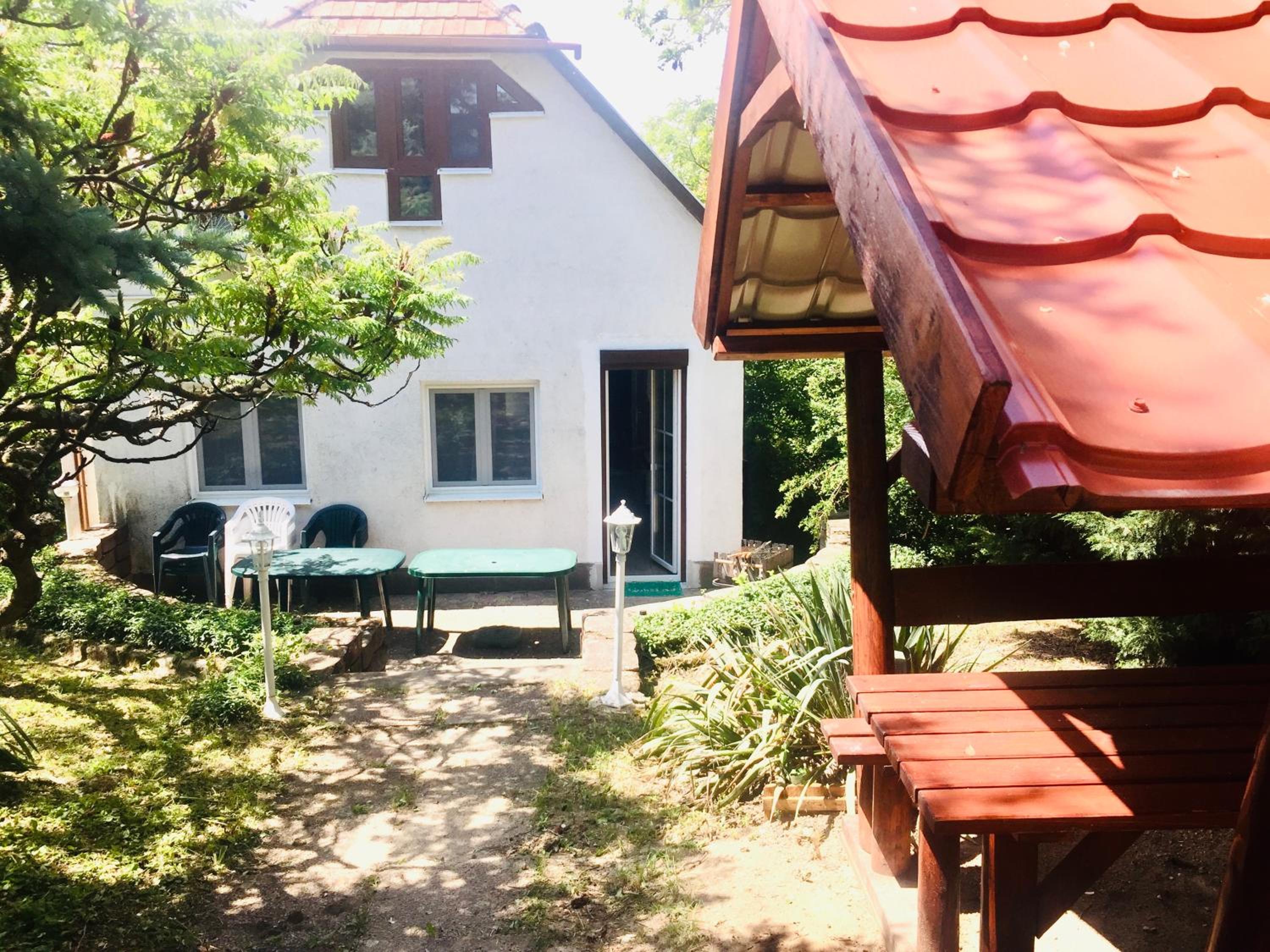 Four-Bedroom House - Photo 3