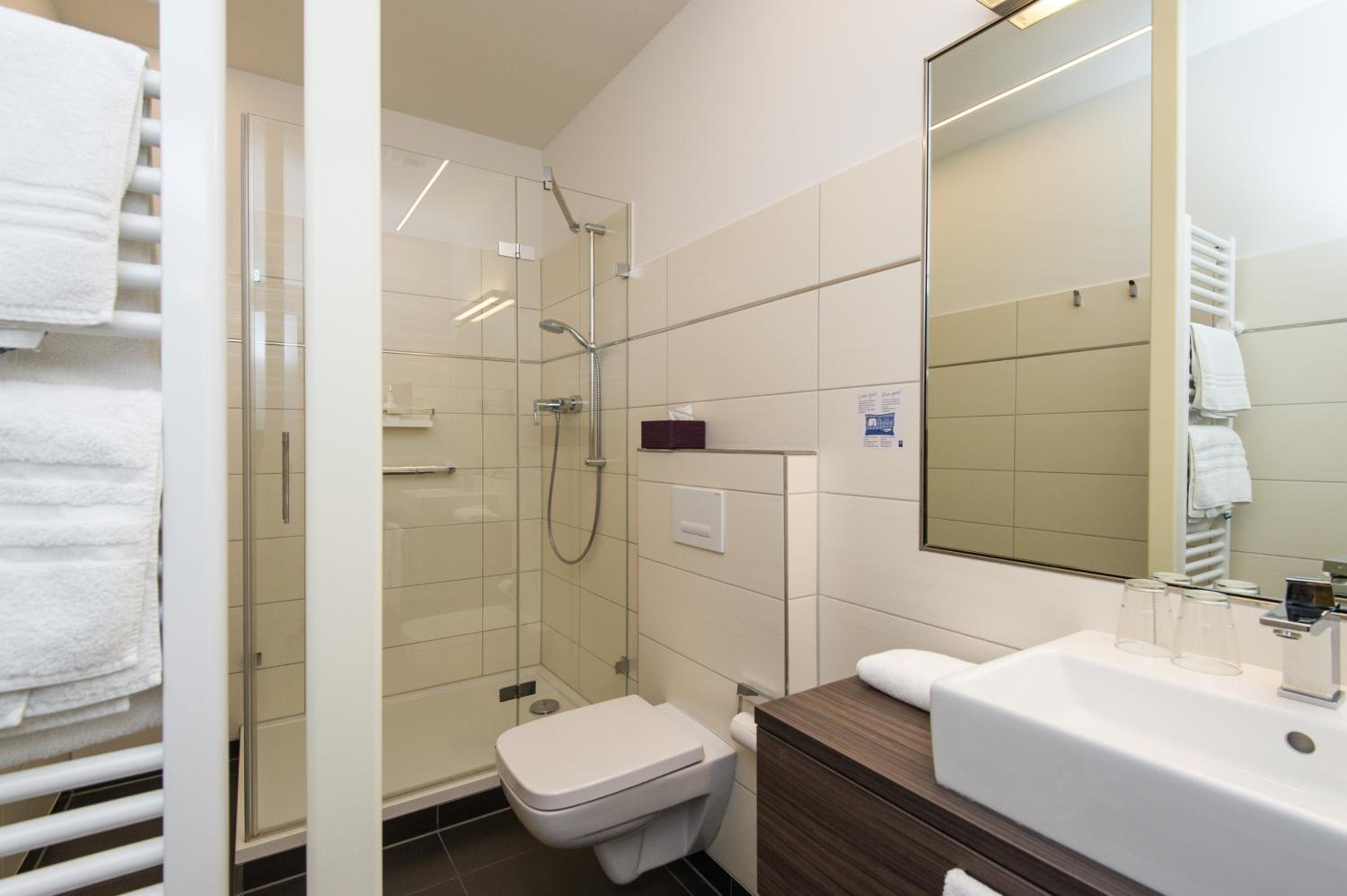 Deluxe Double or Twin Room - Photo 5
