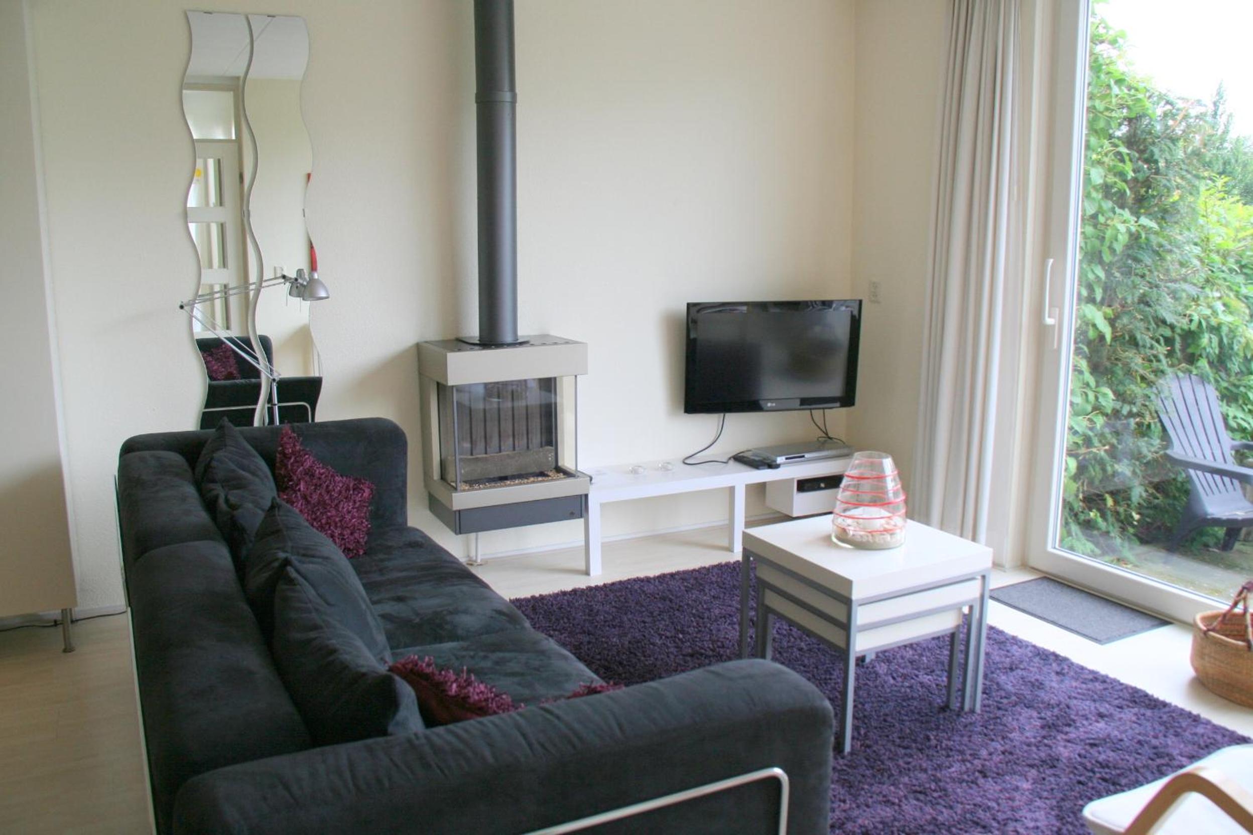 Three-Bedroom Apartment photo 3