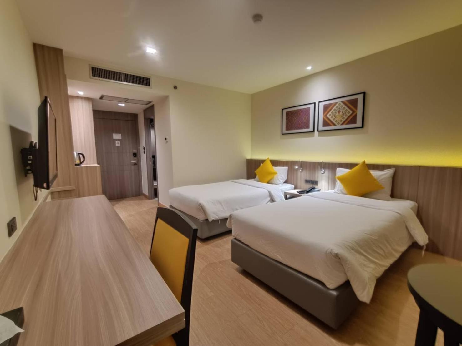 Superior Twin Room - Photo 1