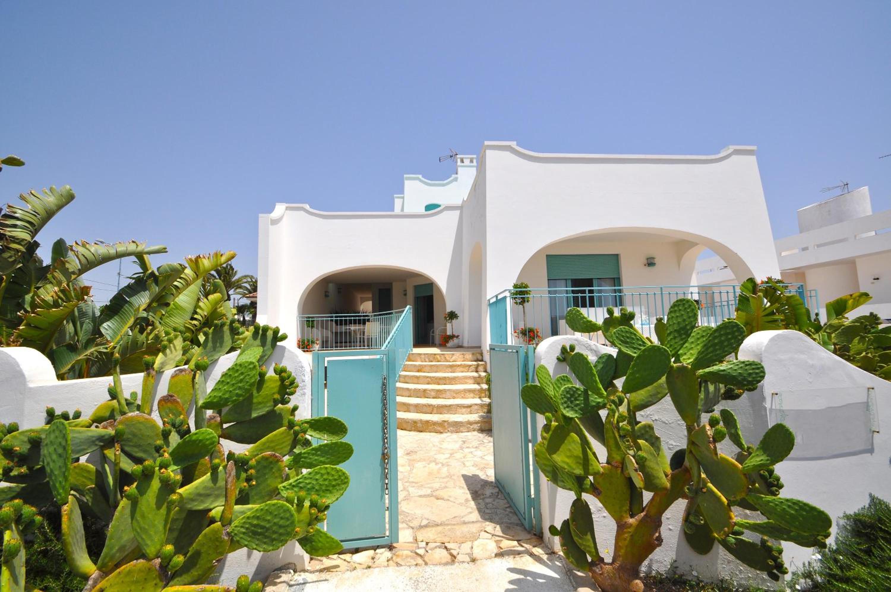 Three-Bedroom House photo 1