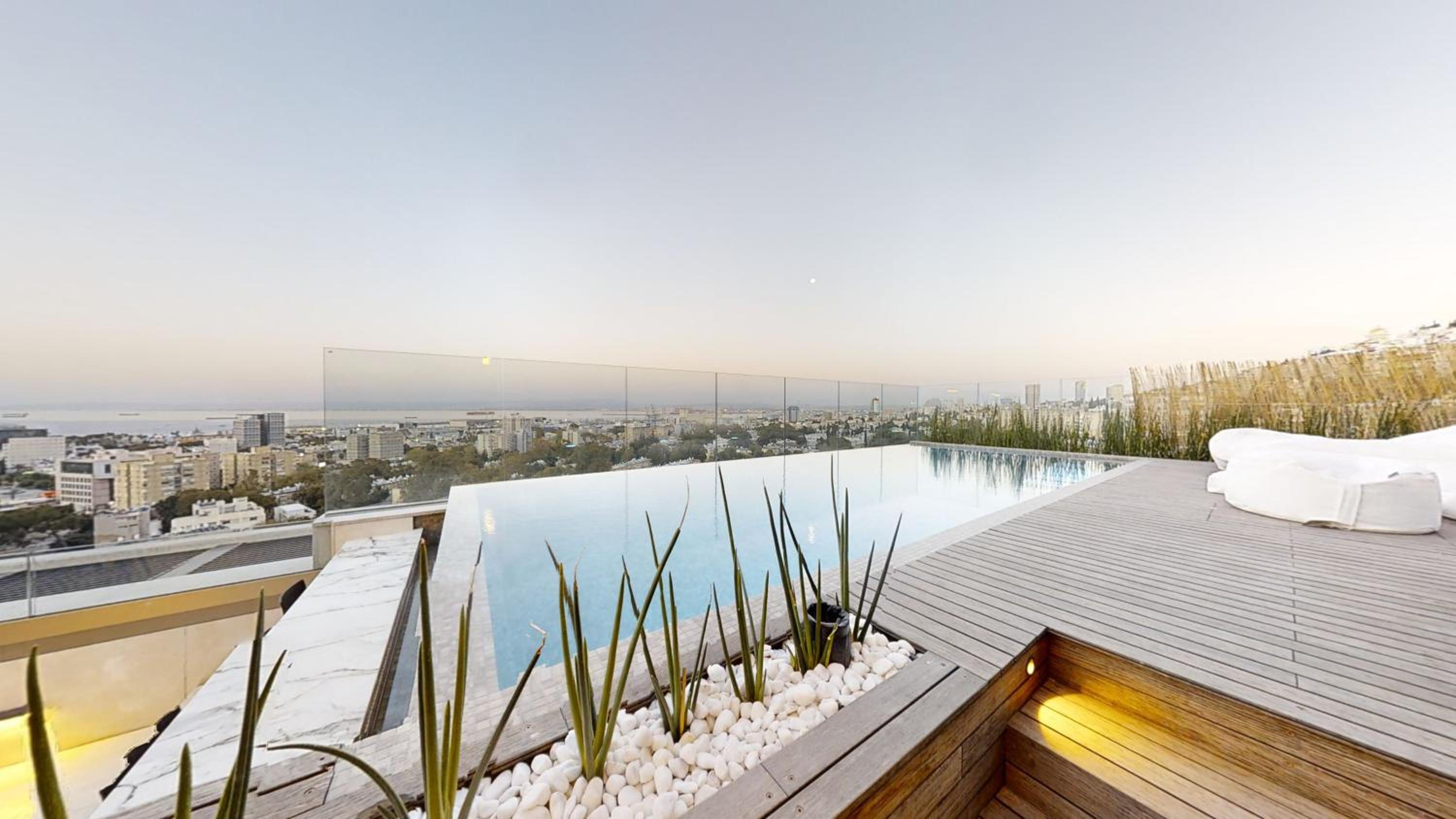 Four-Bedroom House - Photo 29