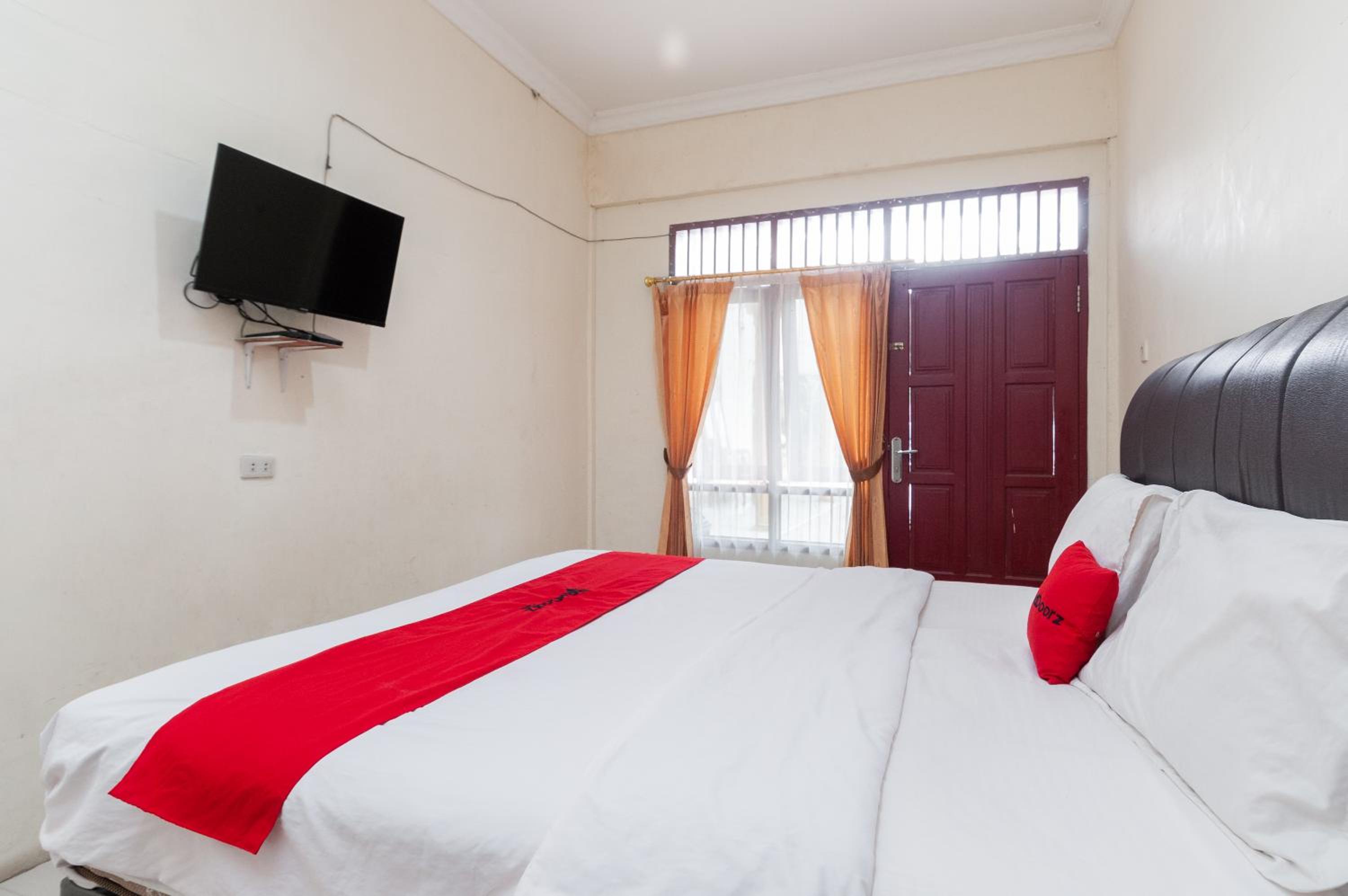 Double Room - Photo 7