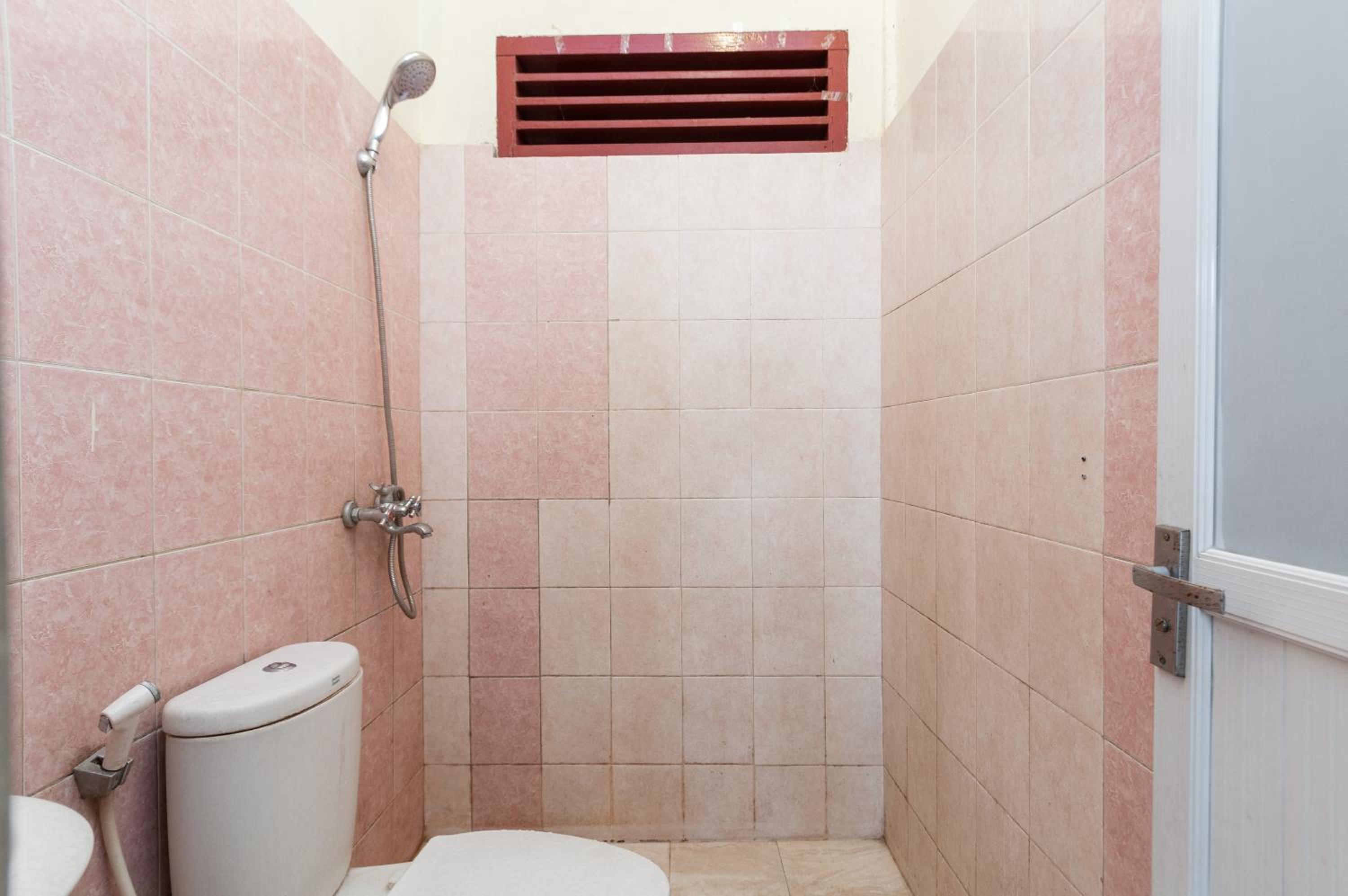 Double Room - Photo 6