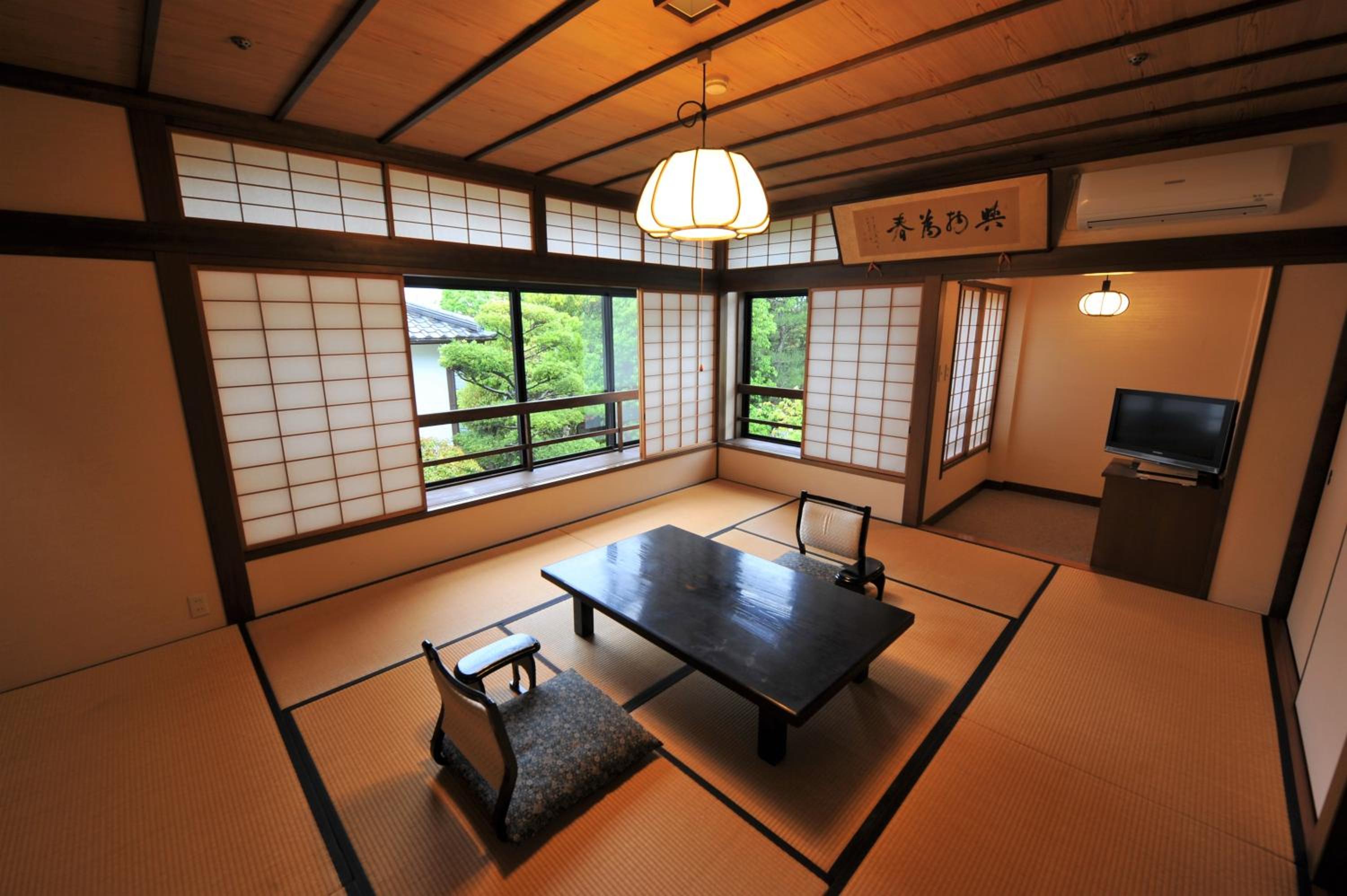 Japanese-Style Quadruple Room