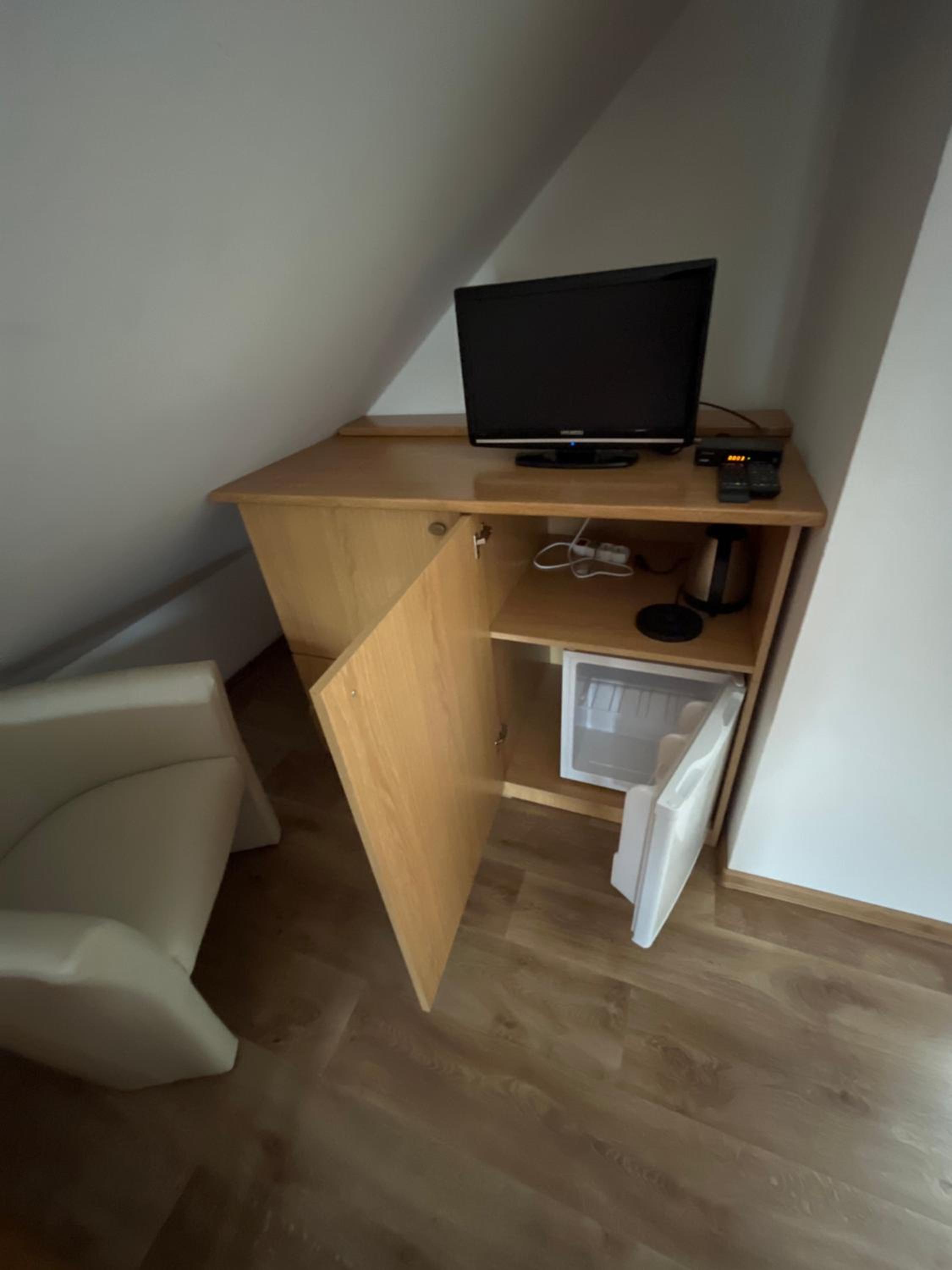 Quadruple Room with Private Bathroom photo 1