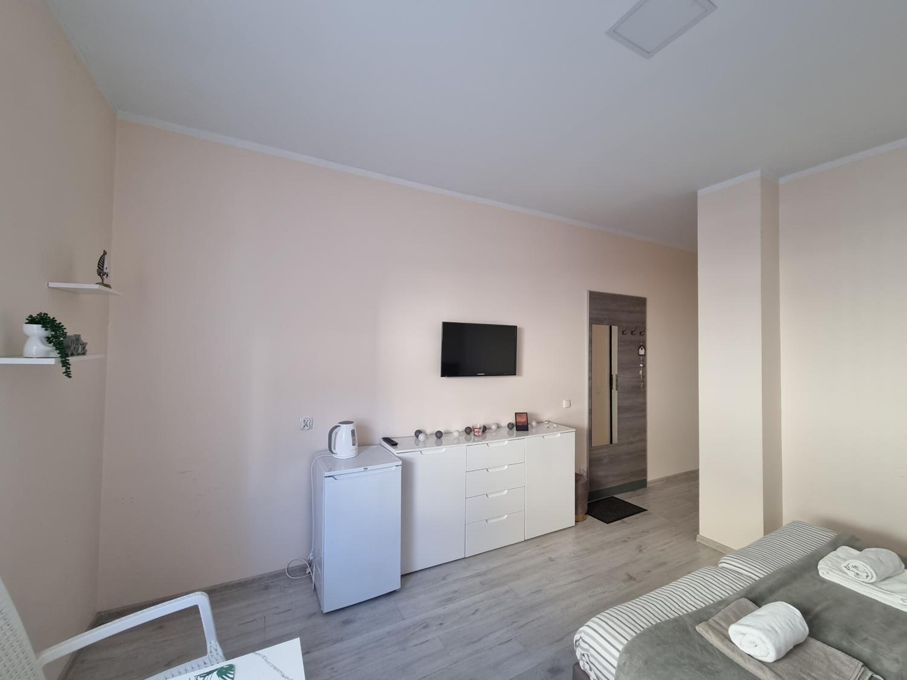 Apartment - Ground Floor photo 3