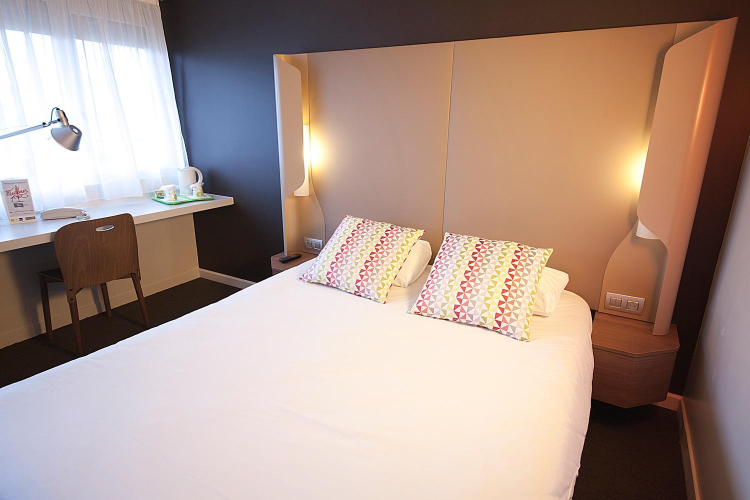 Standard Double Room with One Single Bed - Up to Ten Years photo 1
