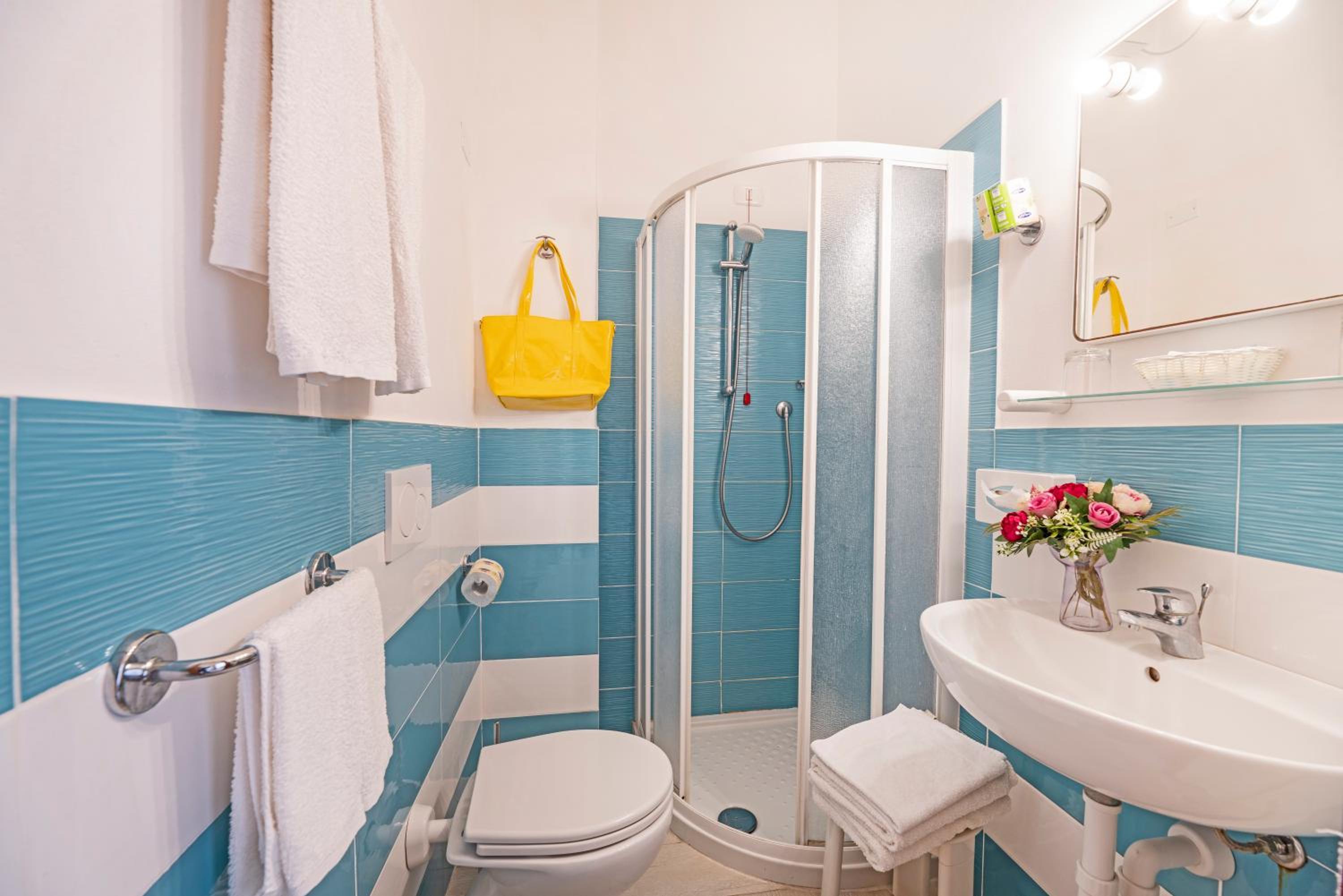 Classic Triple Room - Photo 4
